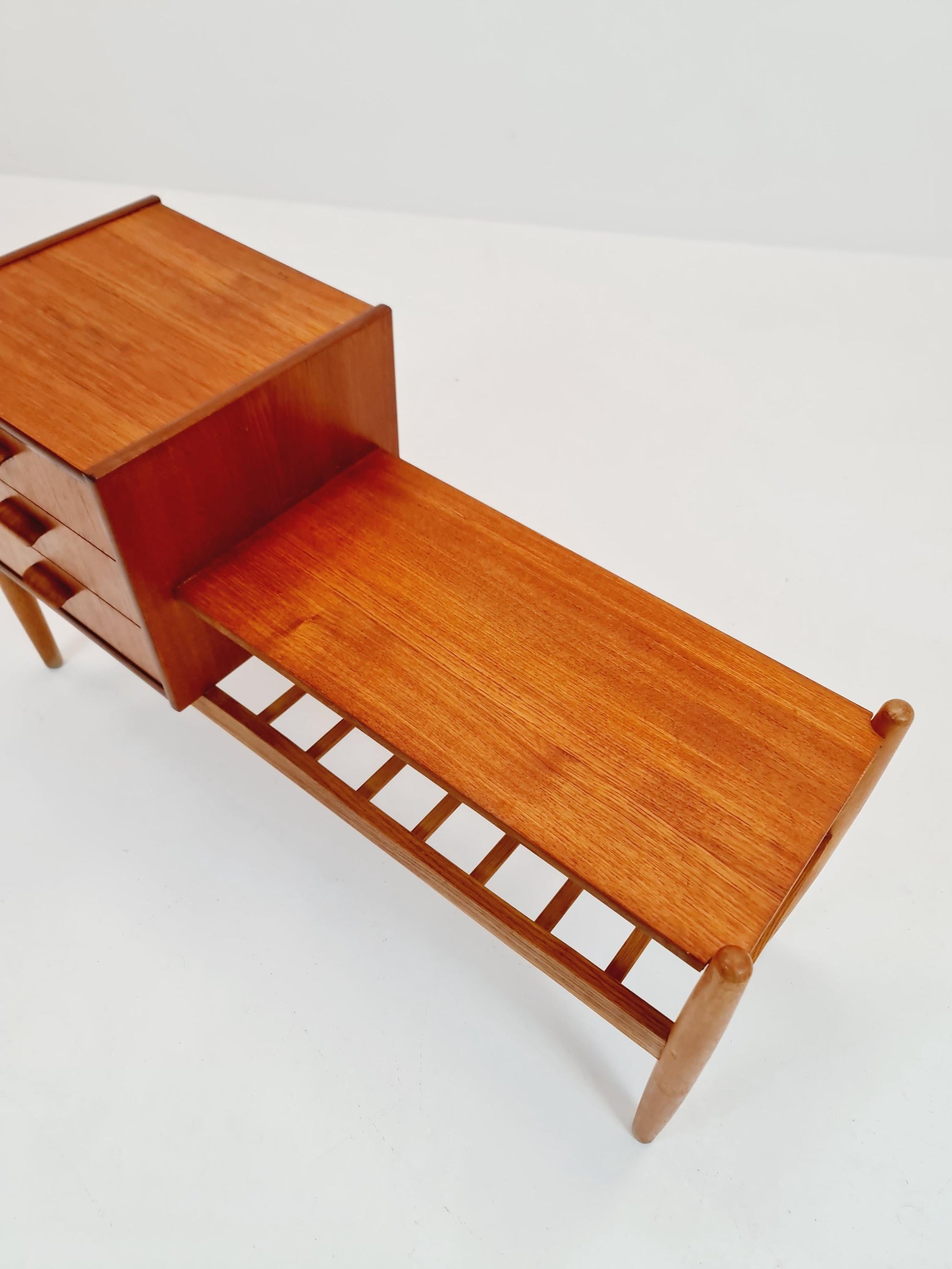Danish teak & oak telefon table/ hallway table Arne wahl Iversen, 1960s
