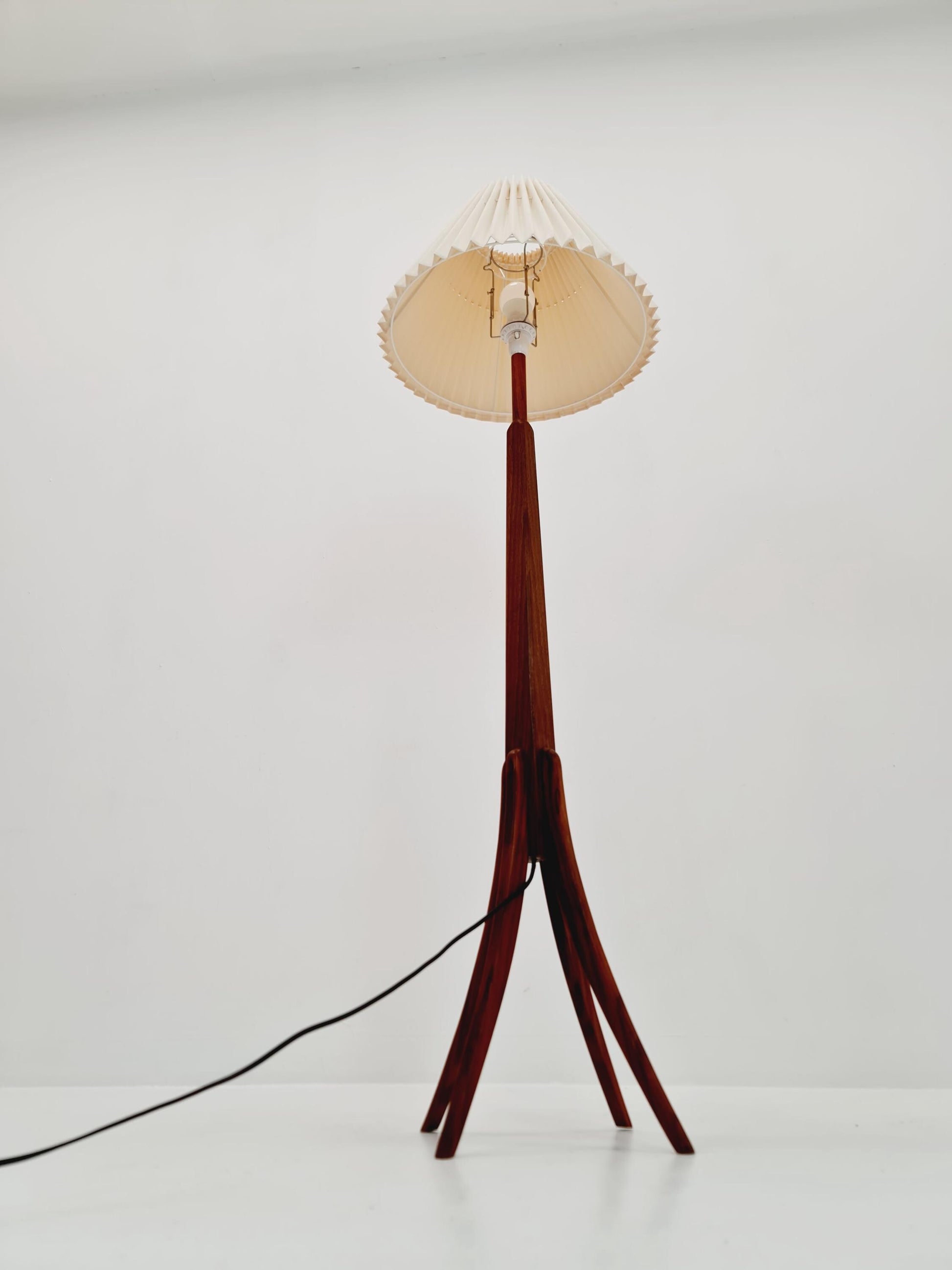 Midcentury floor Tripod flex armlamp Teak Scandinavian by Örsjö Armatur, 1960s