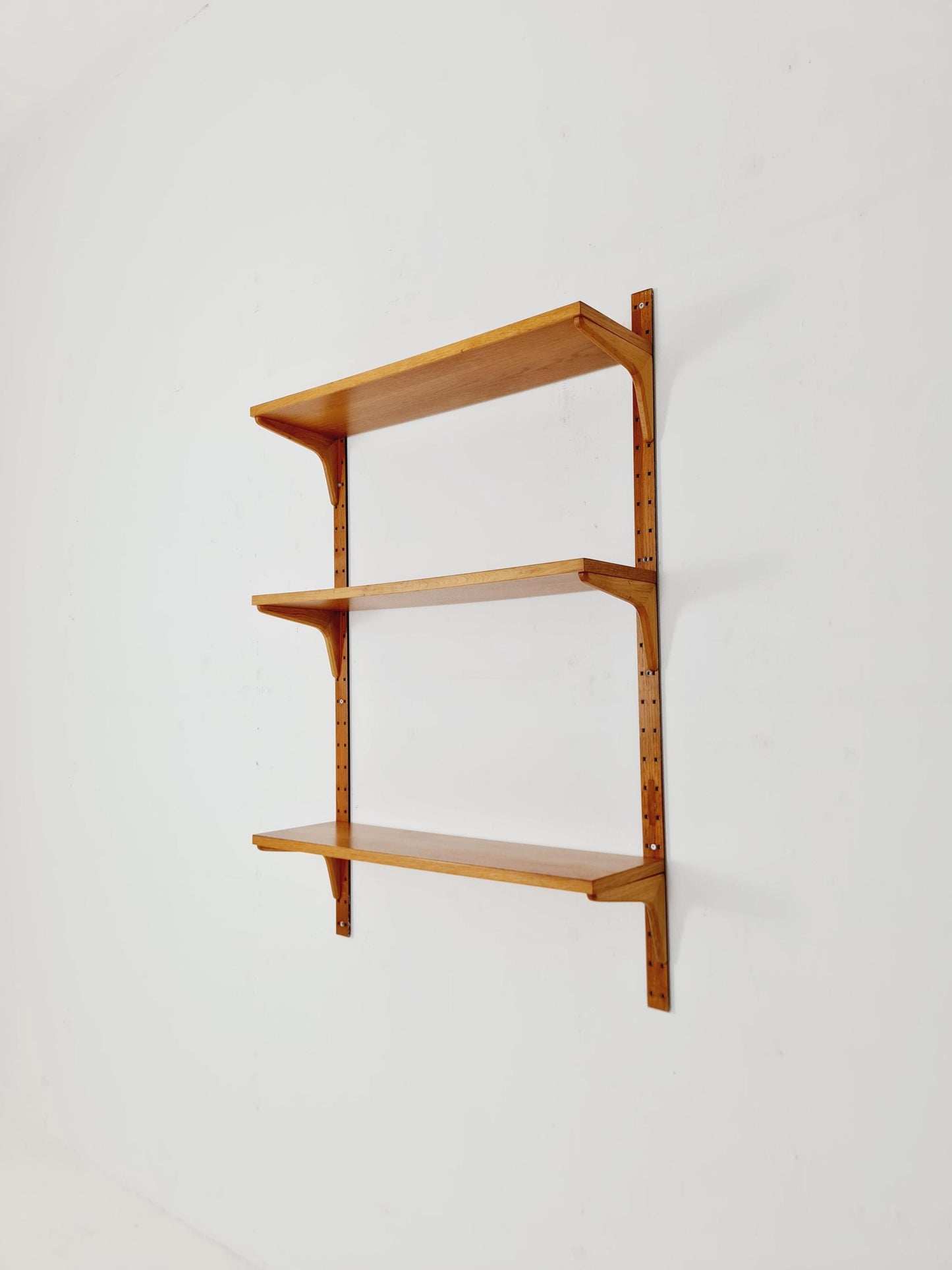 Danish modern Oak shelving system by Hansen & Guldborg Mobler, Denmark, 1960s