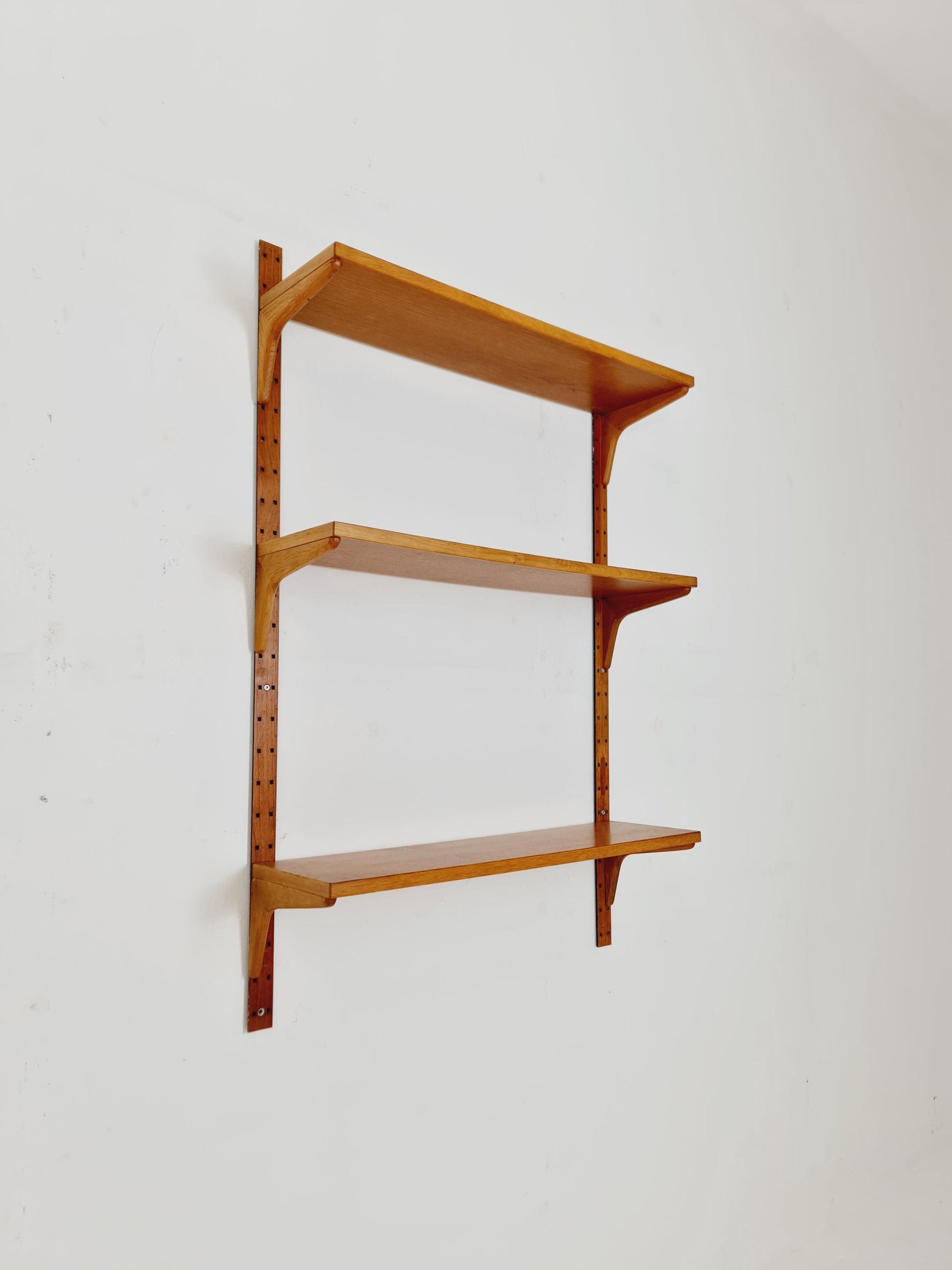 Danish modern Oak shelving system by Hansen & Guldborg Mobler, Denmark, 1960s