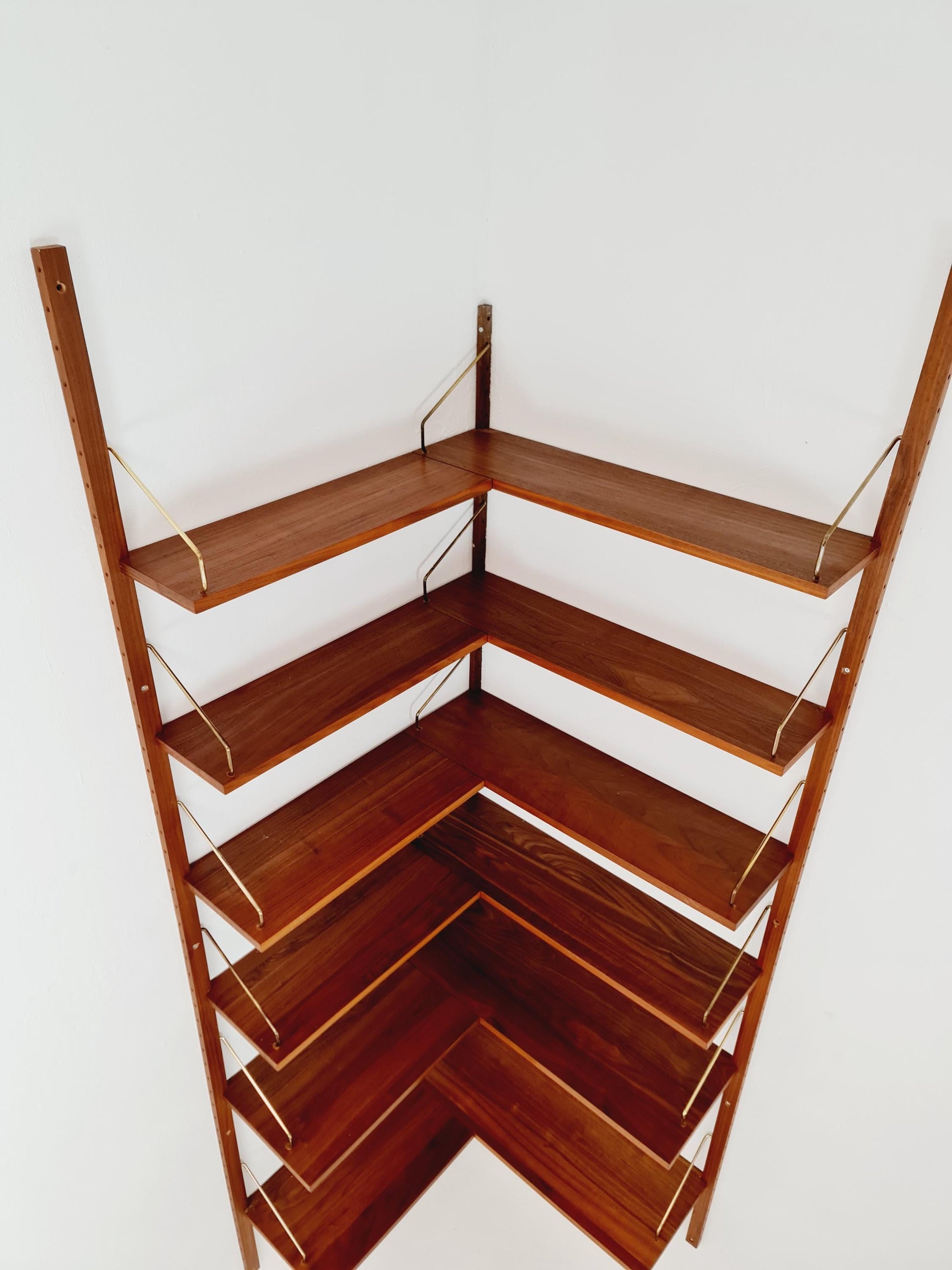 Midcentury Danish walnut Corner Wall-Mounted Shelving Unit, by Royal for Poul Cadovius, 1960s