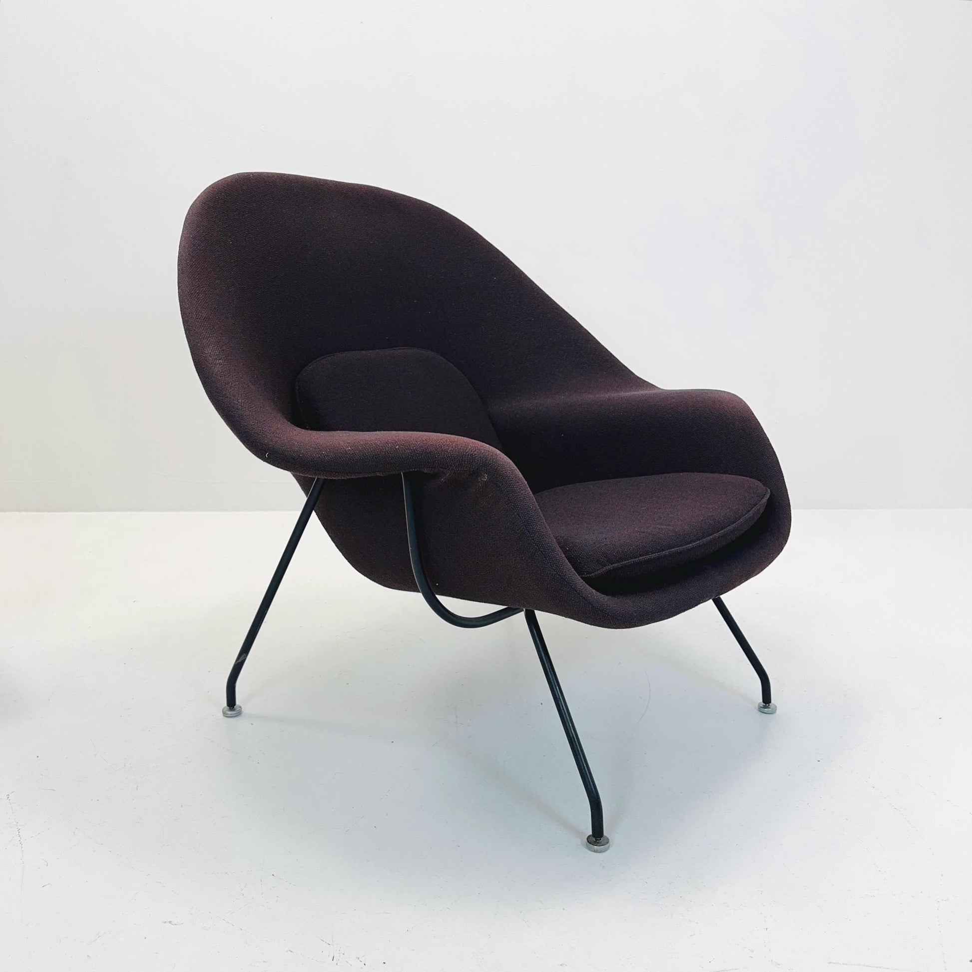 Mid century “Womb” easy lounge chair by Eero Saarinen for Knoll , 1960s
