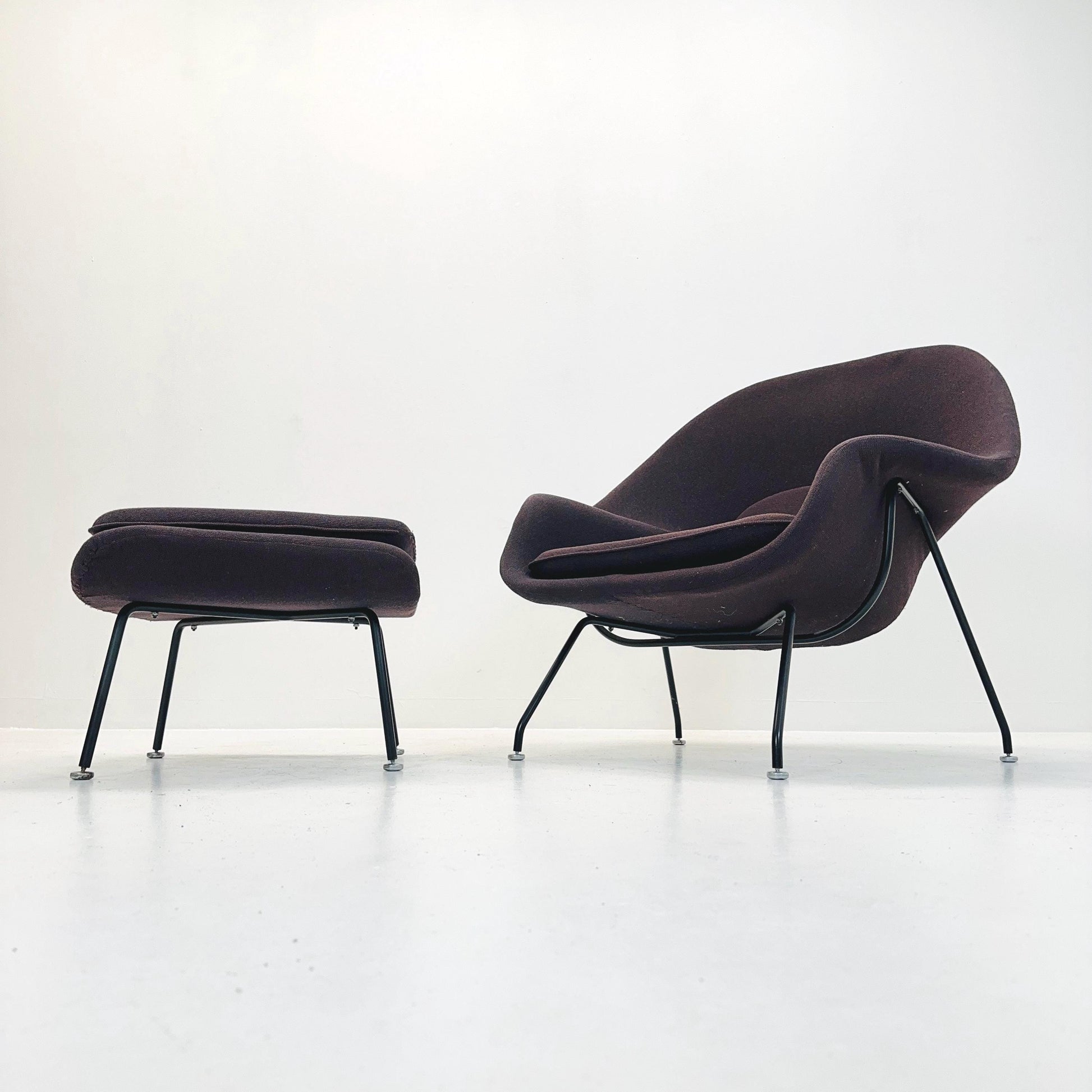 Mid century “Womb” easy lounge chair by Eero Saarinen for Knoll , 1960s
