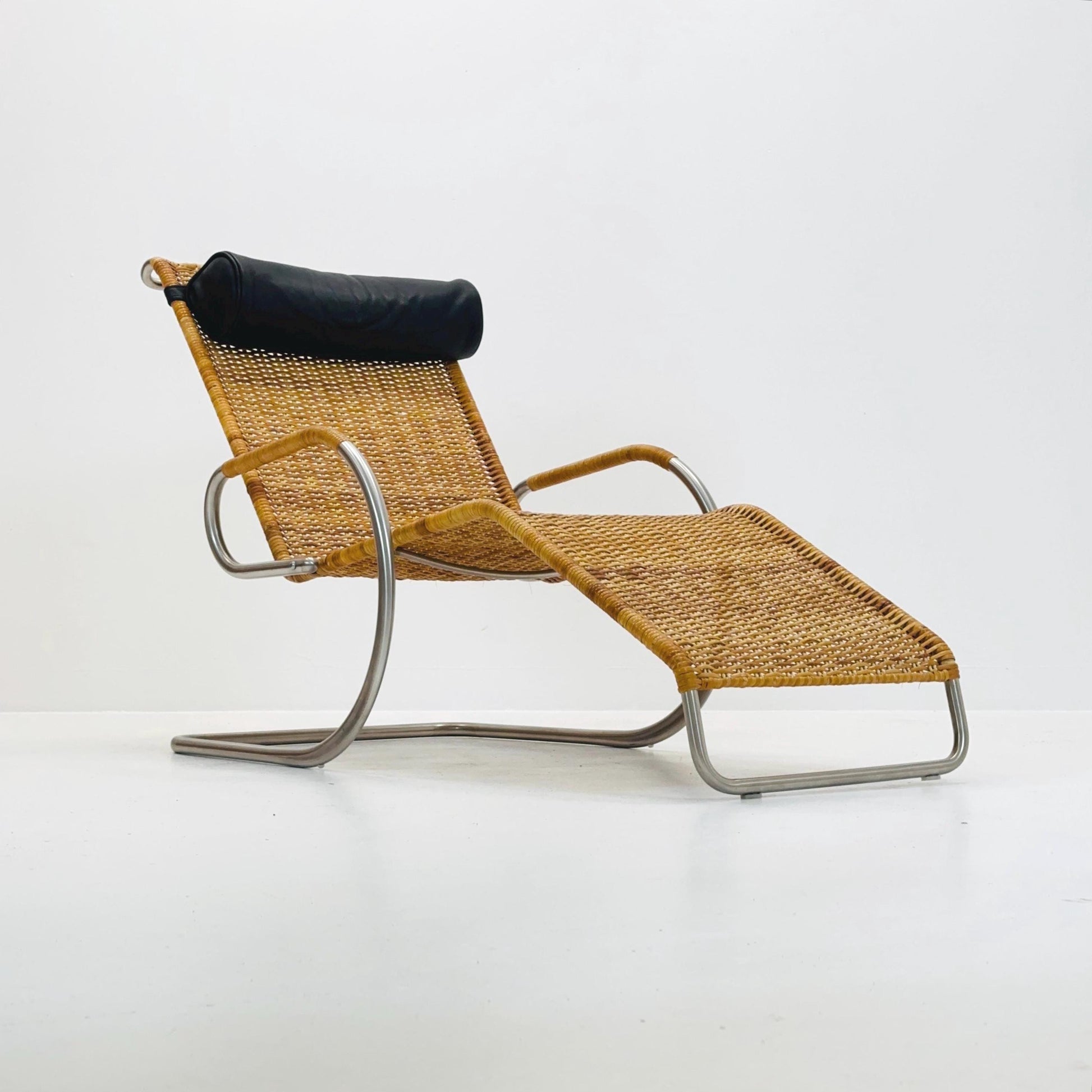 Mid century Bauhaus Tecta D43 Lounge Chair by Mart Stam, 1980 - Rattan & Chrome Cantilever Chaise with Headrest