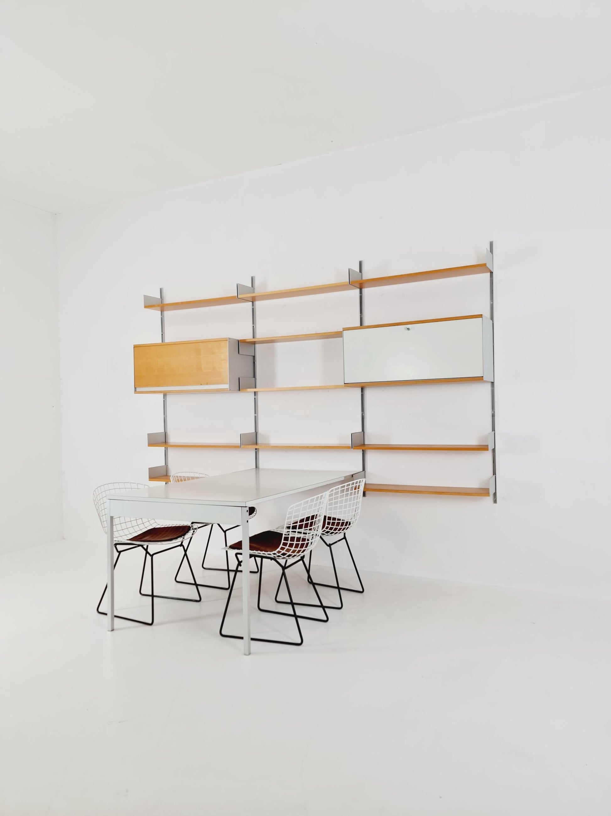 Rare Vintage shelving Unit "606", Dieter Rams for Vitsœ, inkl Dining table 1950s