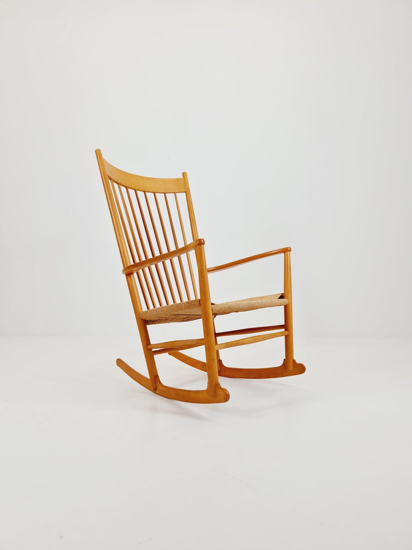 Mid century Scandinavian Rocking Chair by Hans J.Wegner for Juul FDB , 1966s