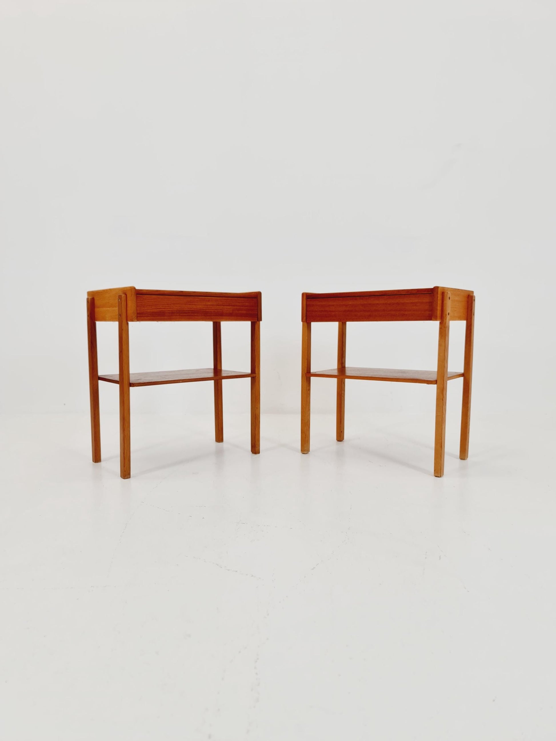 Pair of Swedish Midcentury Teak Vintage Side table/ Bedside table/ Night stand by Carlström & Co, 1960s