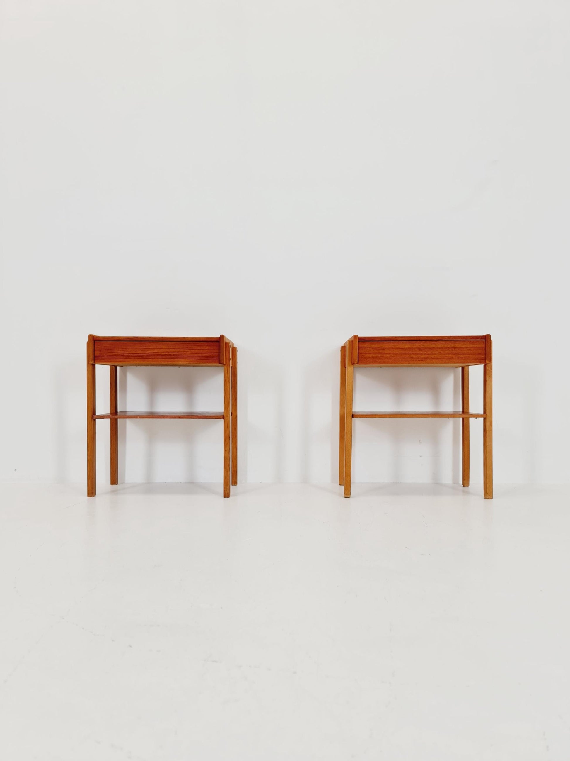 Pair of Swedish Midcentury Teak Vintage Side table/ Bedside table/ Night stand by Carlström & Co, 1960s