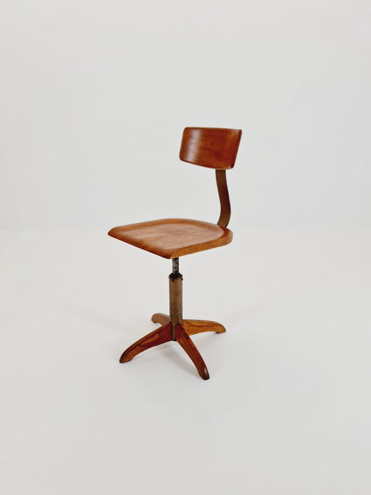 Bauhaus swivel office chair in solid wood By Ama Elastik Modell 325 ,1930s
