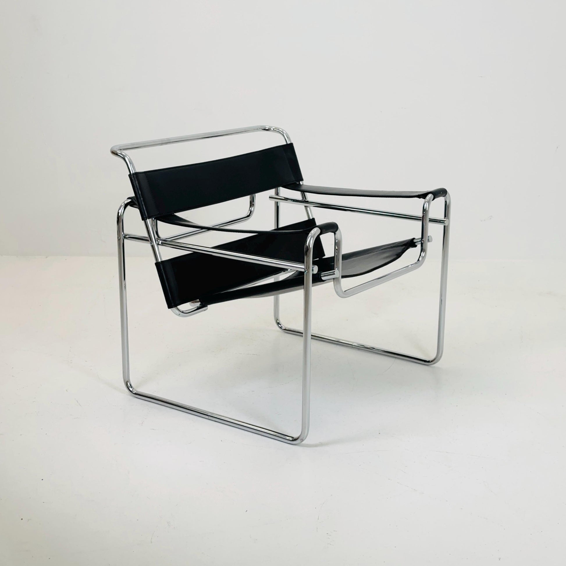 Marcel Breuer Wassily Style leather B3 Chairs 1980s Italy by Fasem