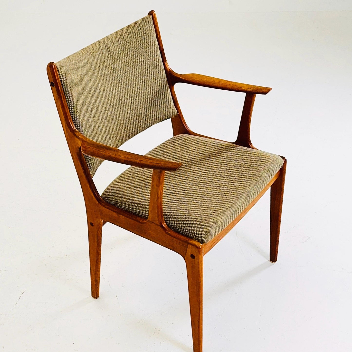 Mid-Century Modern Danish Armchair with Teak Frame and Gray Upholstery Design by Johannes Andersen for Uldum Møbelfabrik 1960s