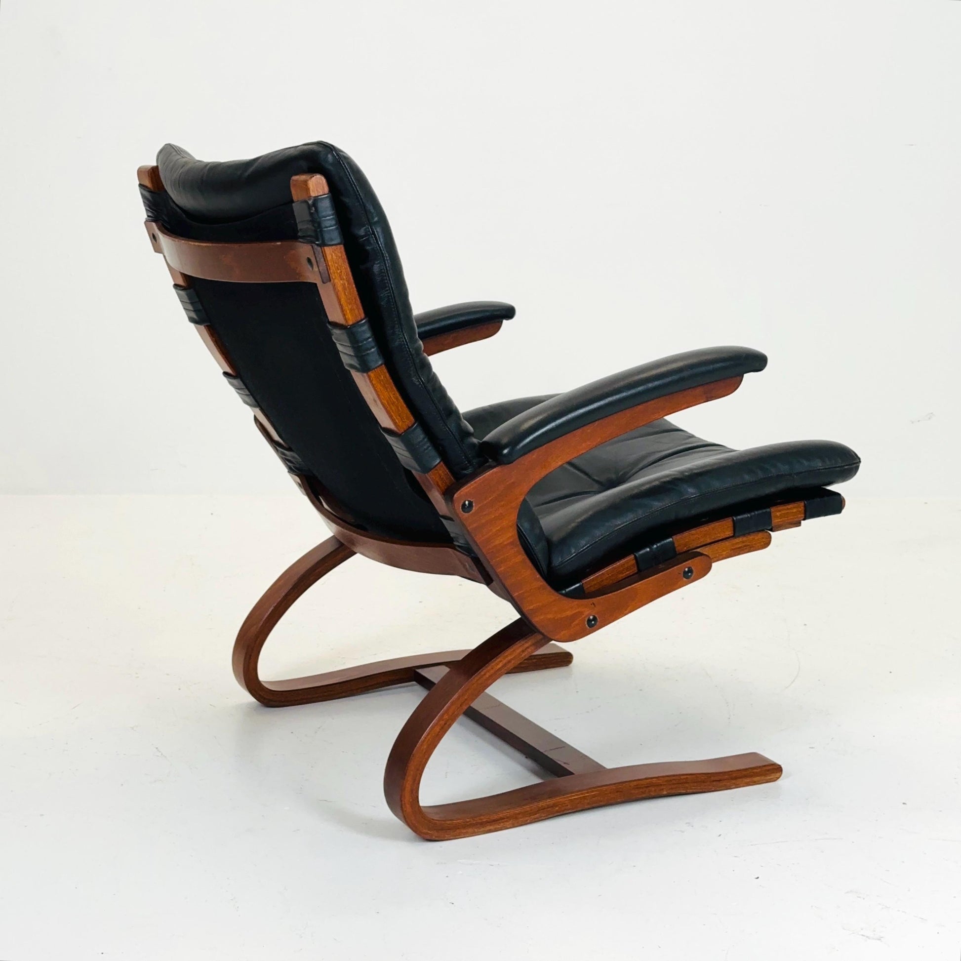Mid century Kengu Leather Armchair by Elsa & Nordahl Solheim for Rybo Rykken - Vintage Scandinavian Design 1960s
