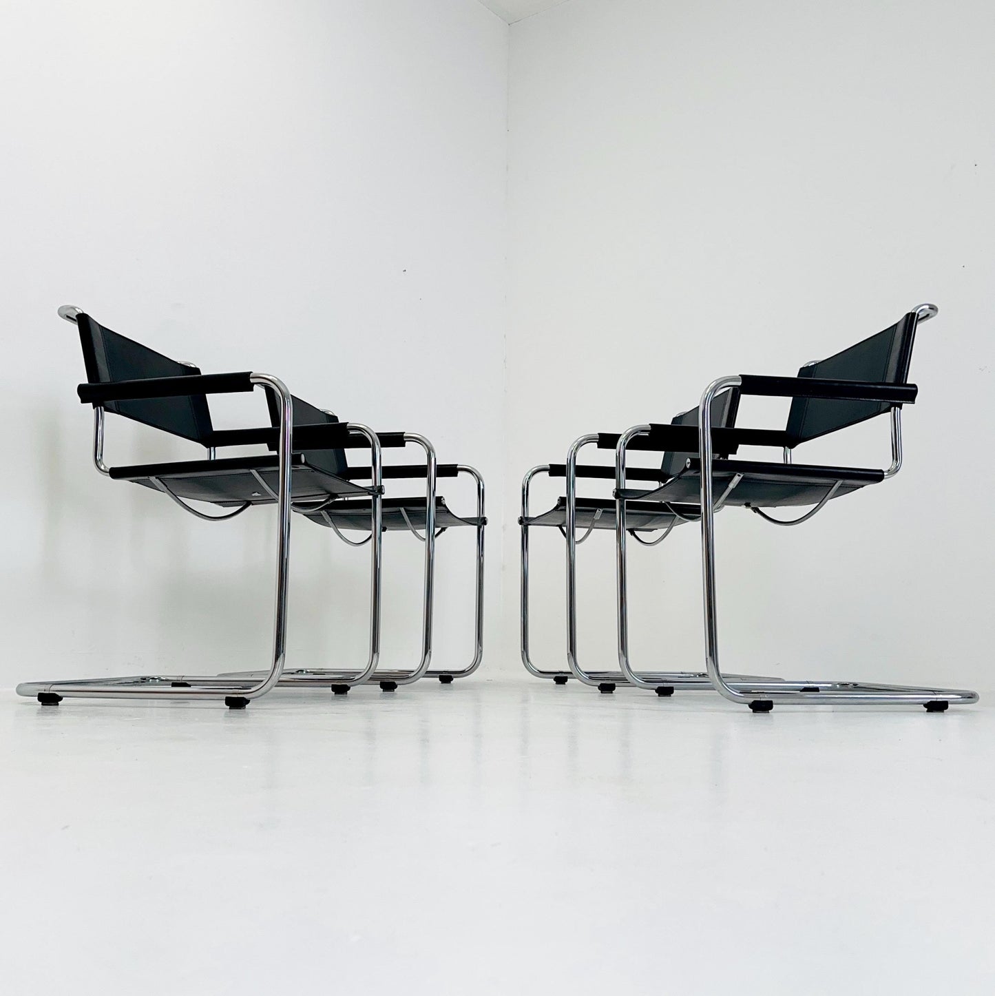 Set of 4 Mid Century S34 armchairs black leather by Mart Stam for Italia Mobilia 1980s