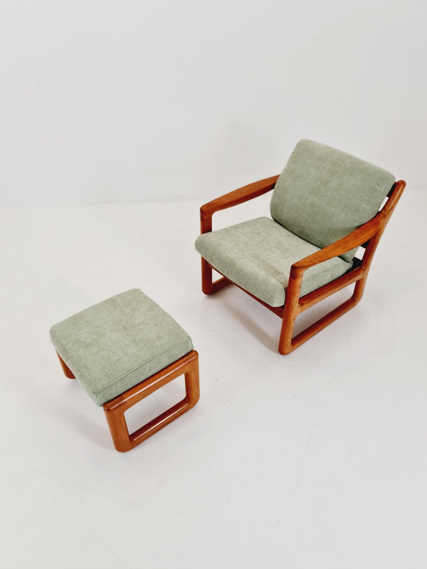 Mid century teak easy lounge chairs With Ottoman by Johannes Andersen for Silkeborg , 1960s