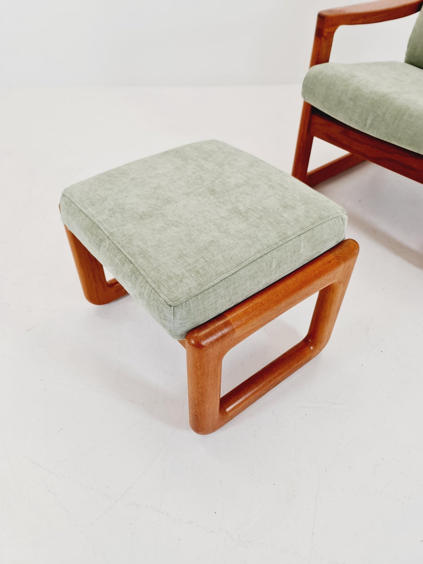 Mid century teak easy lounge chairs With Ottoman by Johannes Andersen for Silkeborg , 1960s