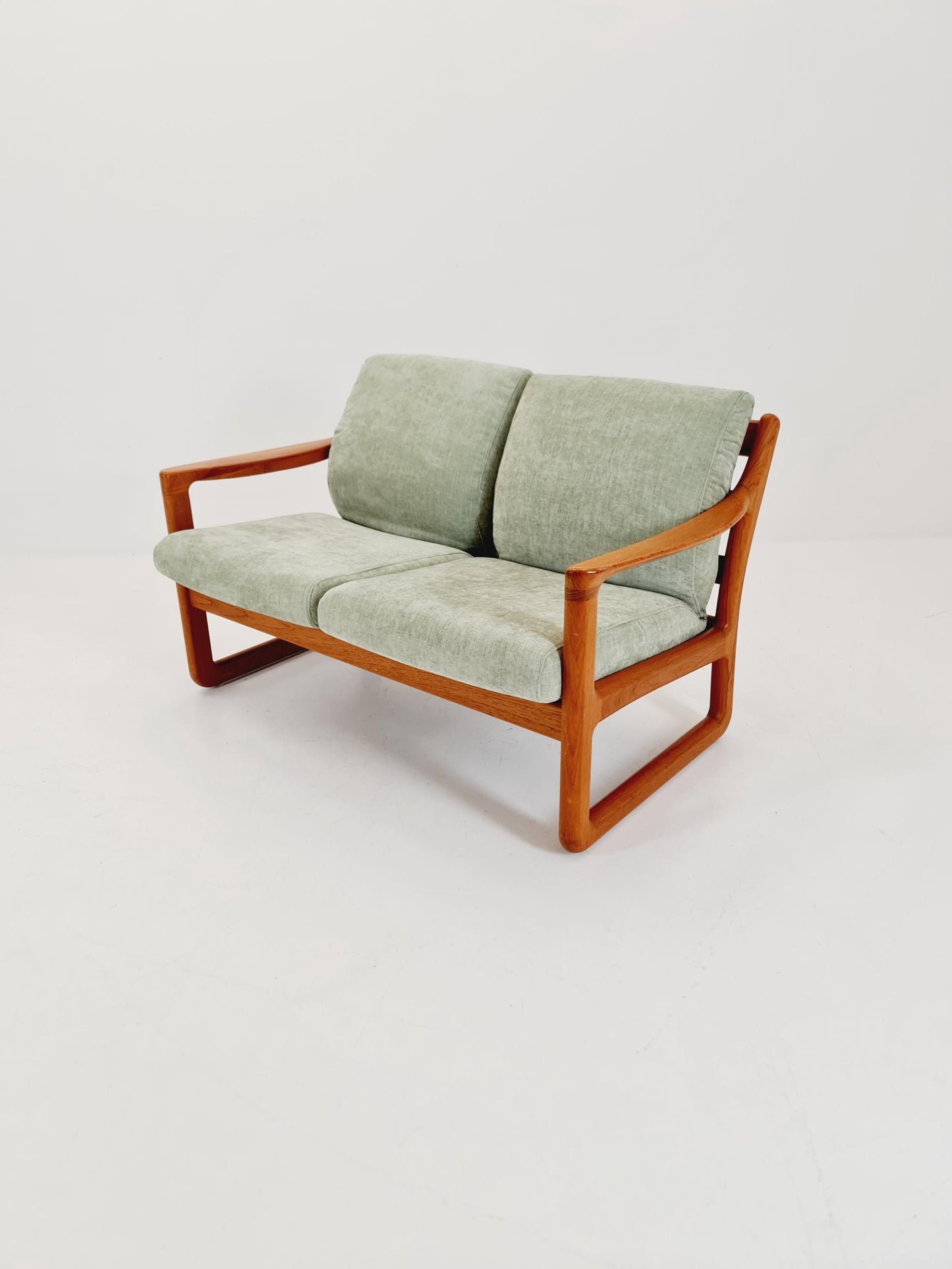 Mid century teak 2-Seater Sofa by Johannes Andersen for Silkeborg , 1960s