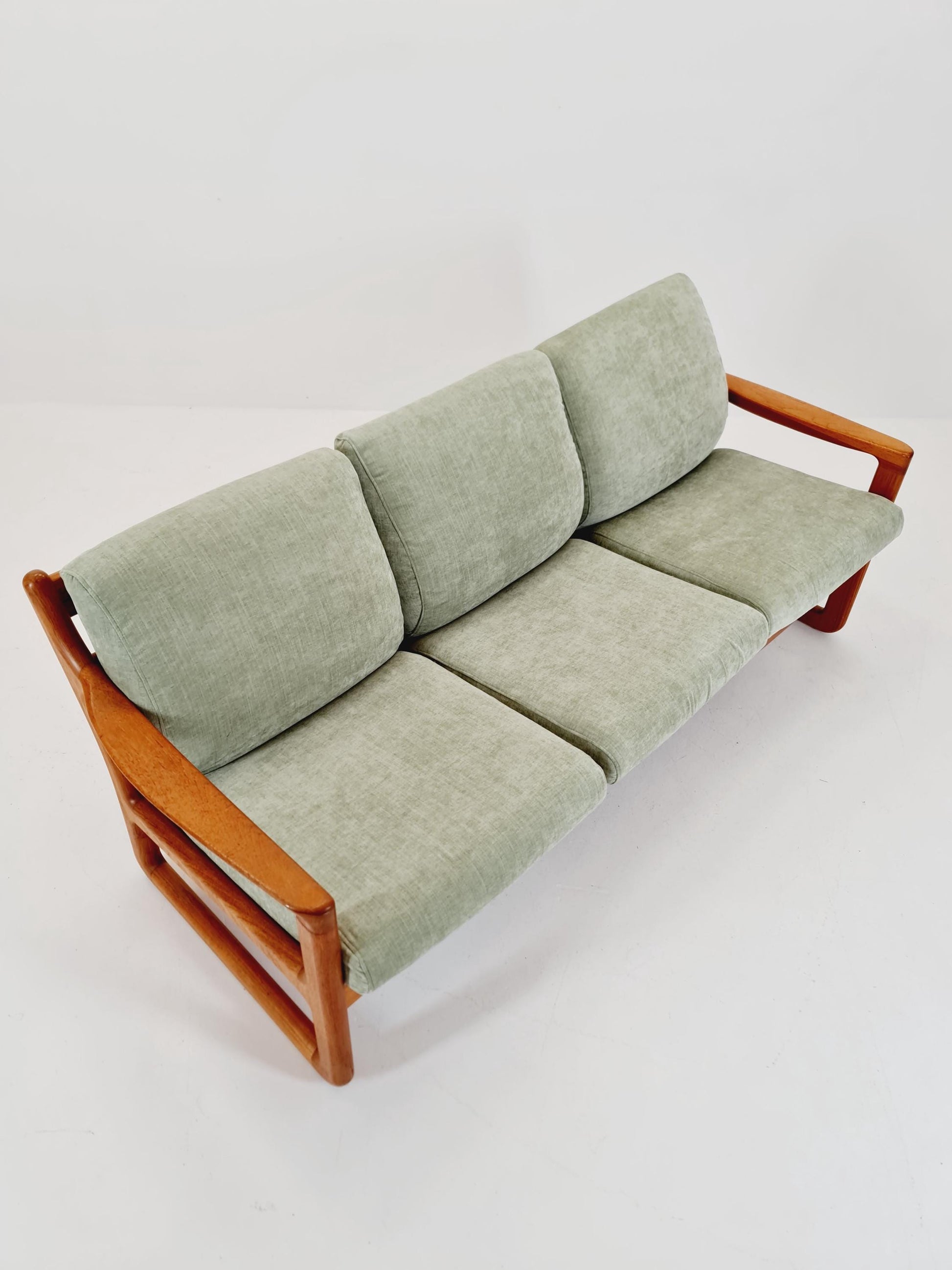 Mid century teak 3 -Seater Sofa by Johannes Andersen for Silkeborg , 1960s