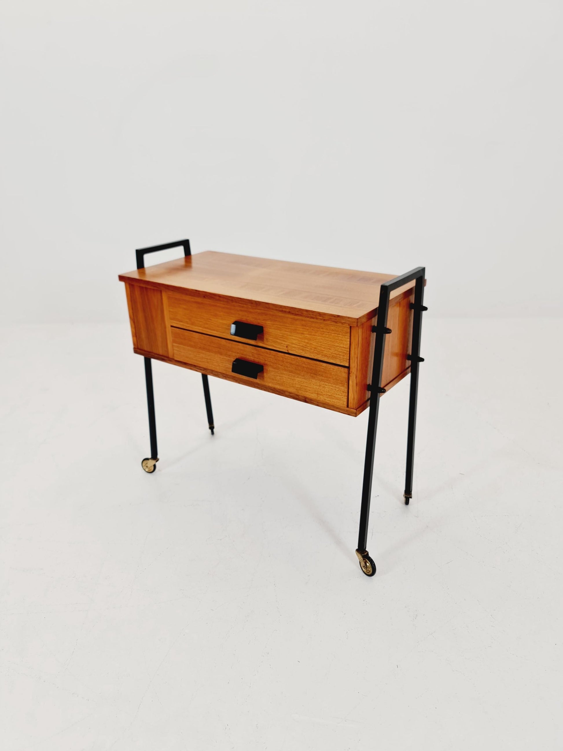 Vintage Walnut table/ side table cabinet, 1960s