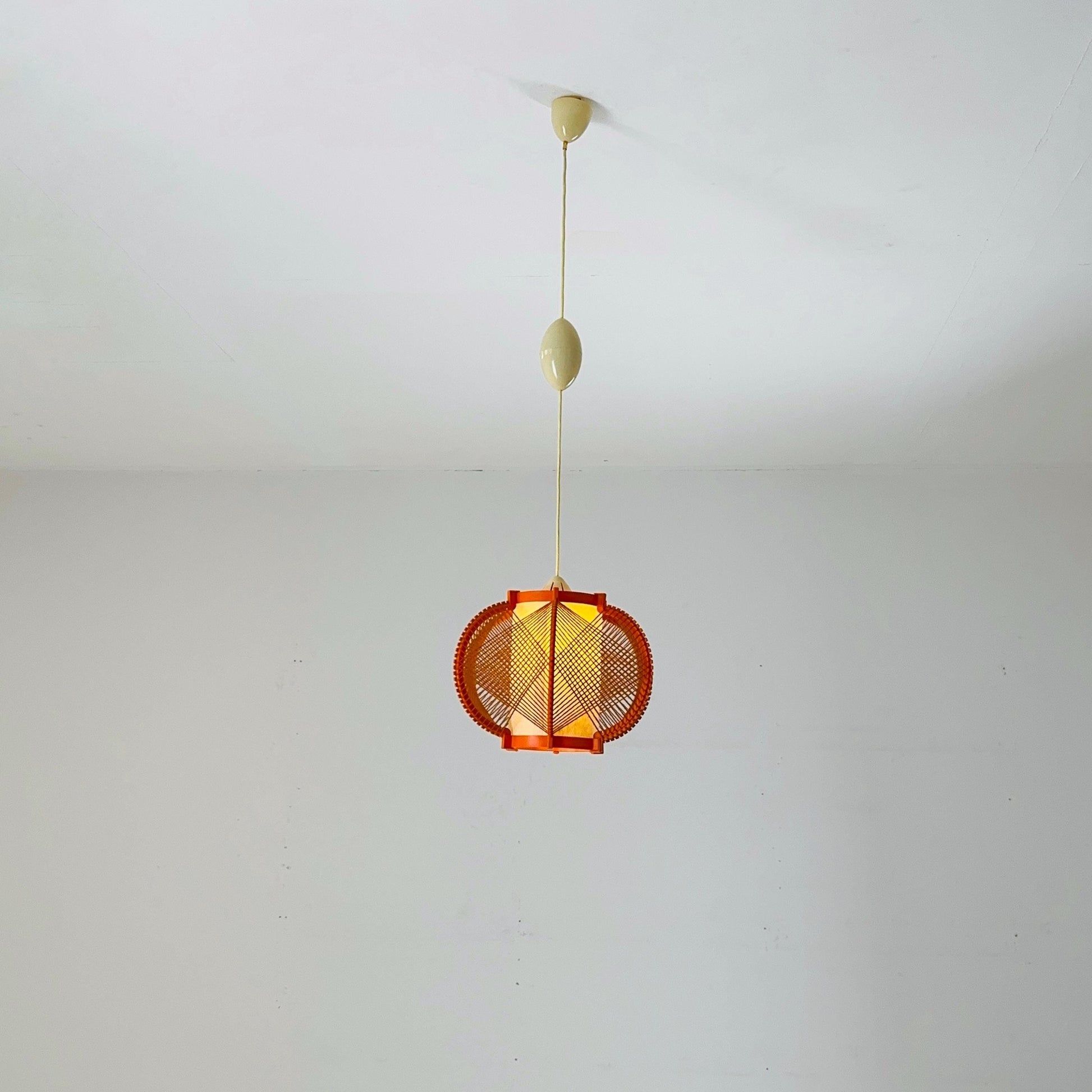 Mid century hanging lamp in Bakelite and sisal by MK Leuchten, 1970s