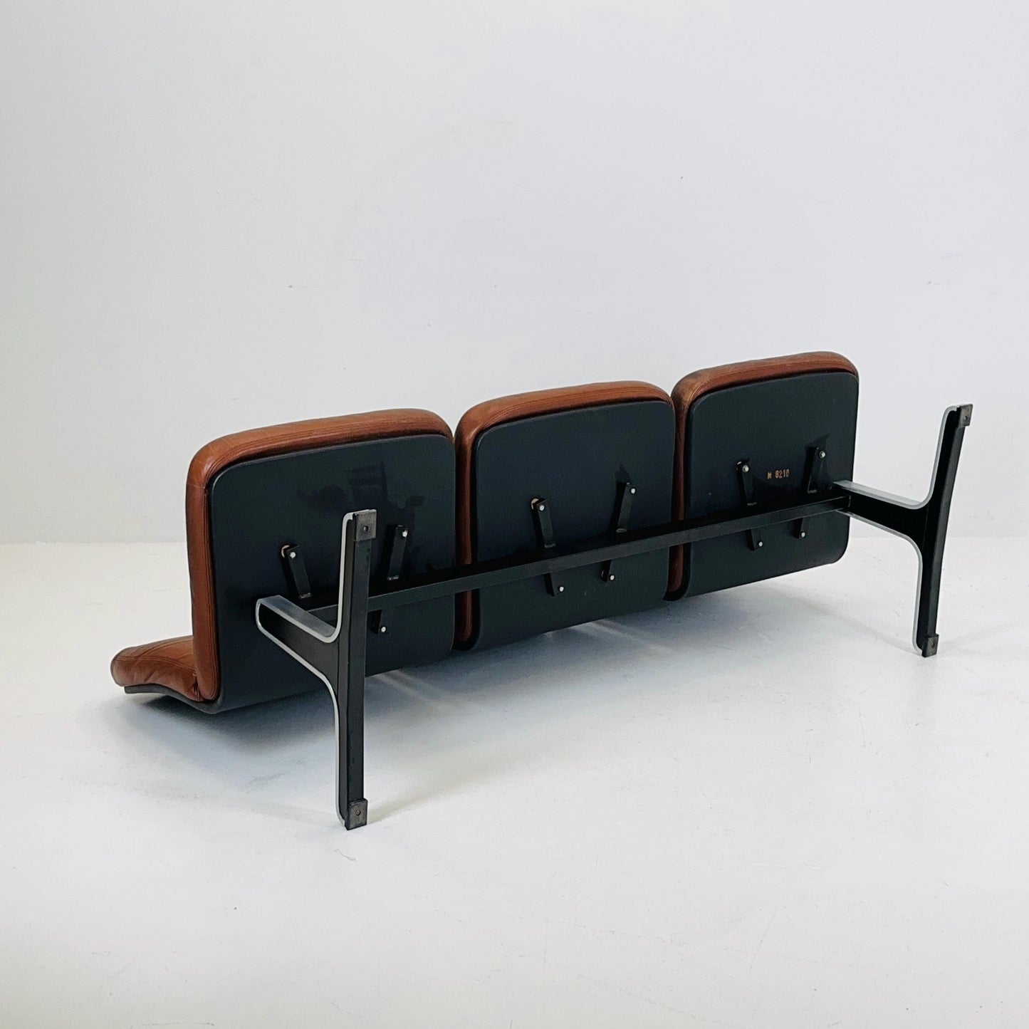 Mid century Bauhaus waiting bench- Sofa in brown leather . Italy 1980s
