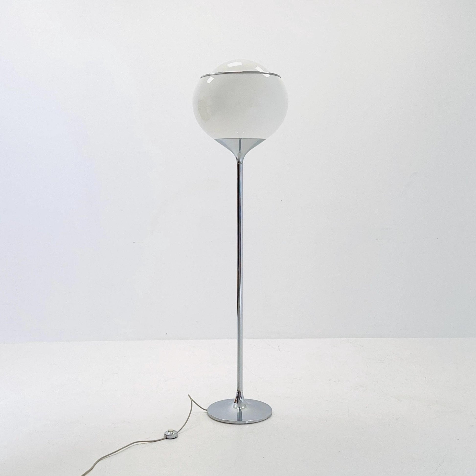 Mid century Bud Grande Floor Lamp by Studio 6G by Luigi Massoni for Guzzini, 1968