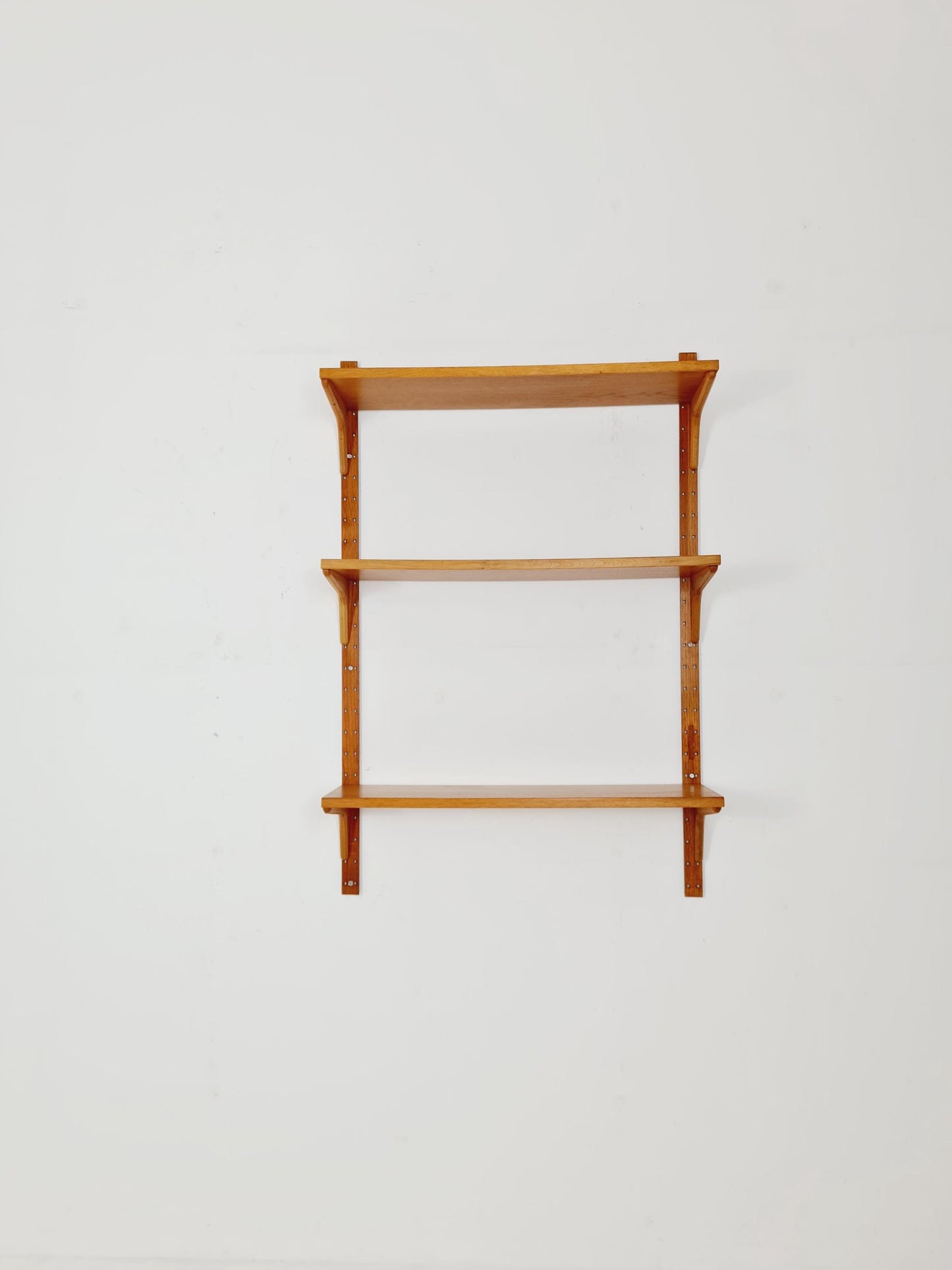Danish modern Oak shelving system by Hansen & Guldborg Mobler, Denmark, 1960s