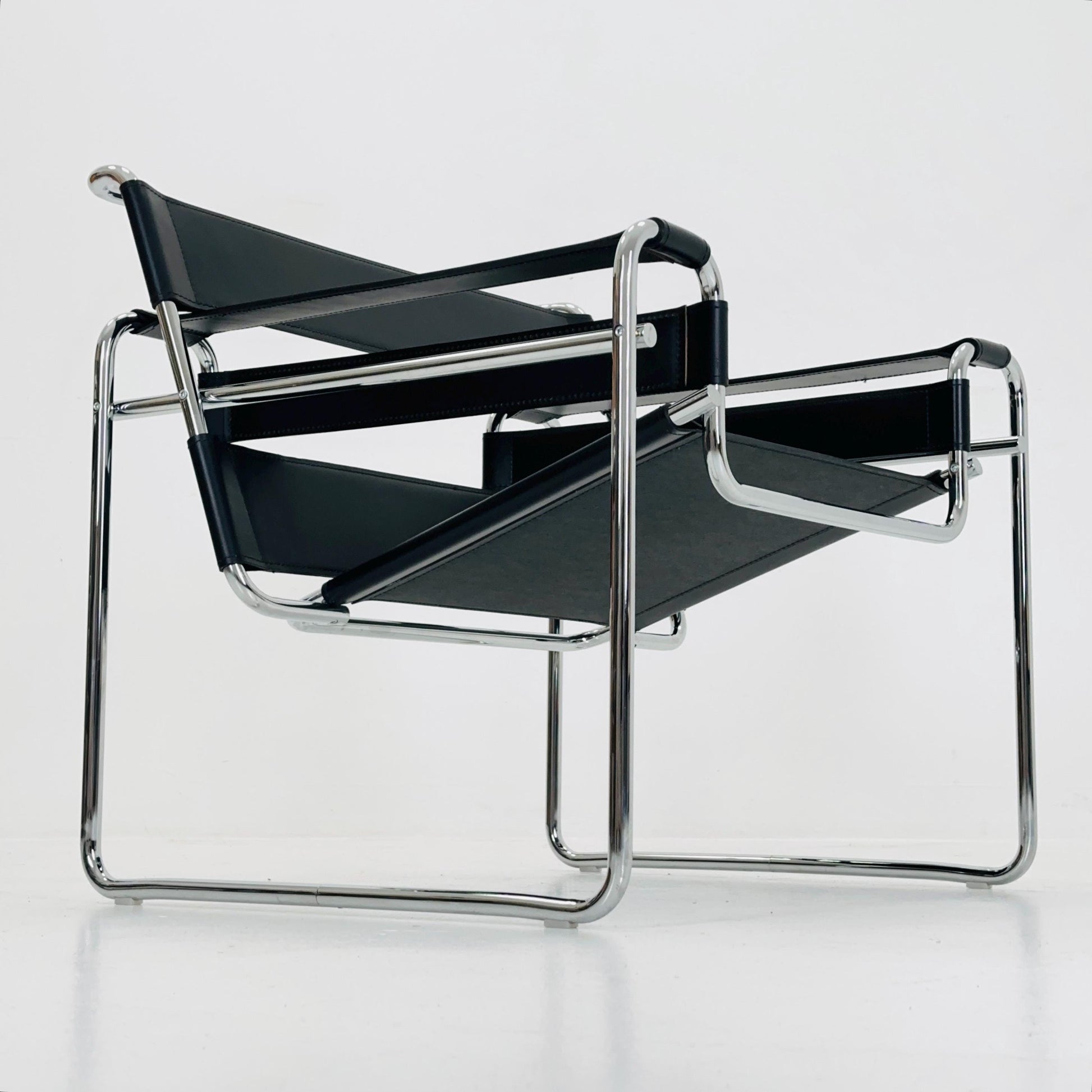 Mid century black B3 armchair WASSILY by Marcel Brauer, 1990s Italy