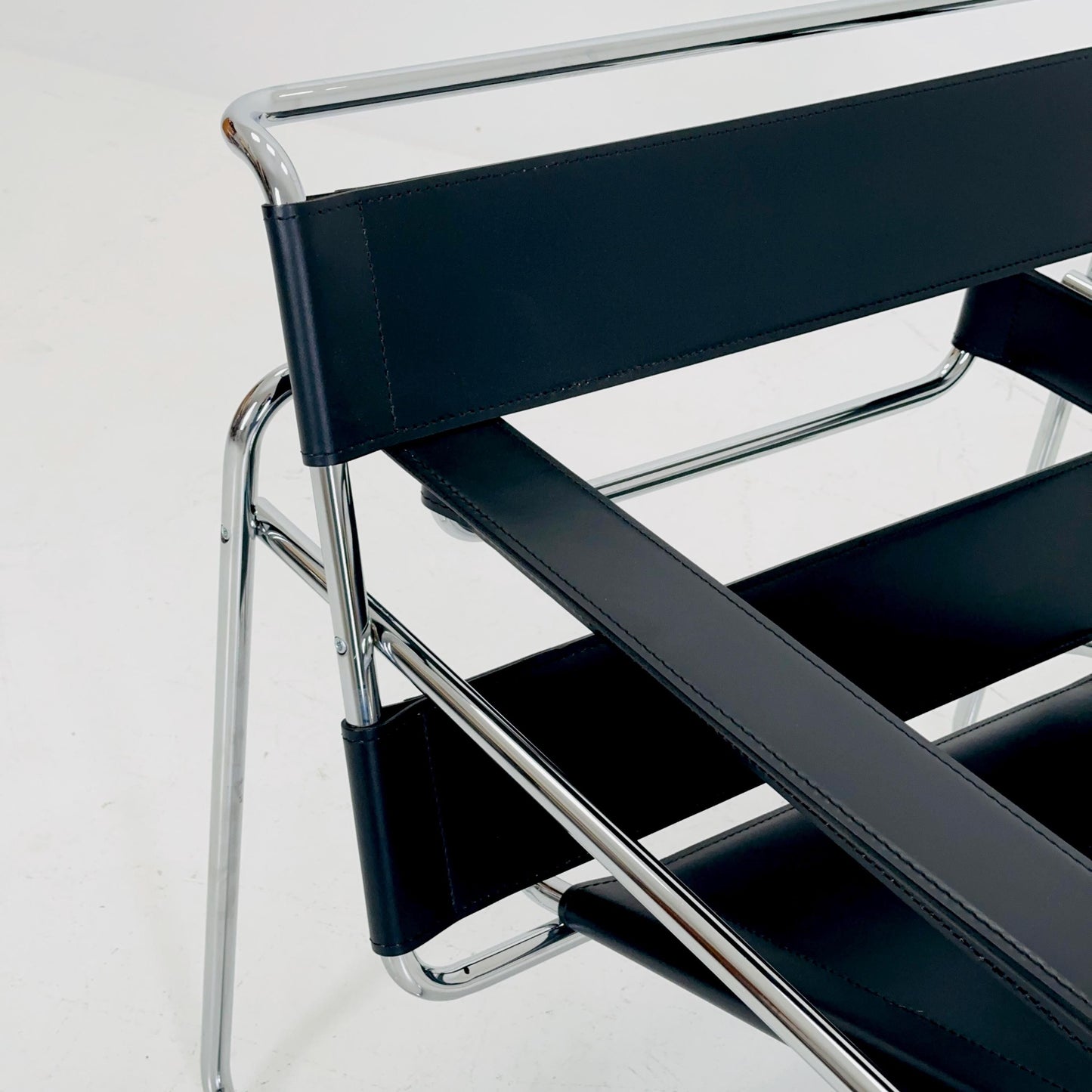 Mid century black B3 armchair WASSILY by Marcel Brauer, 1990s Italy