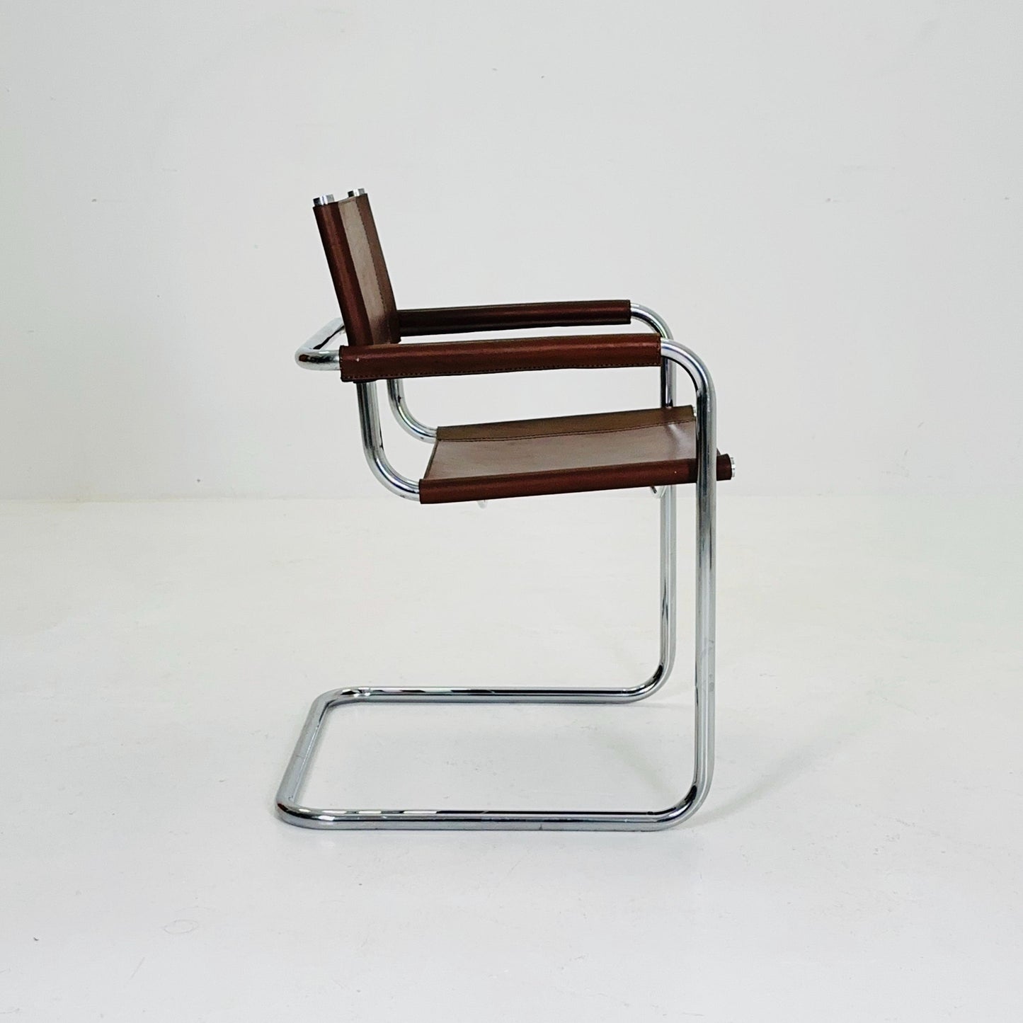 Mid century Bauhaus B34 brown leather cantilevered chair by Mart Stam for Jox Interni italy 1980s