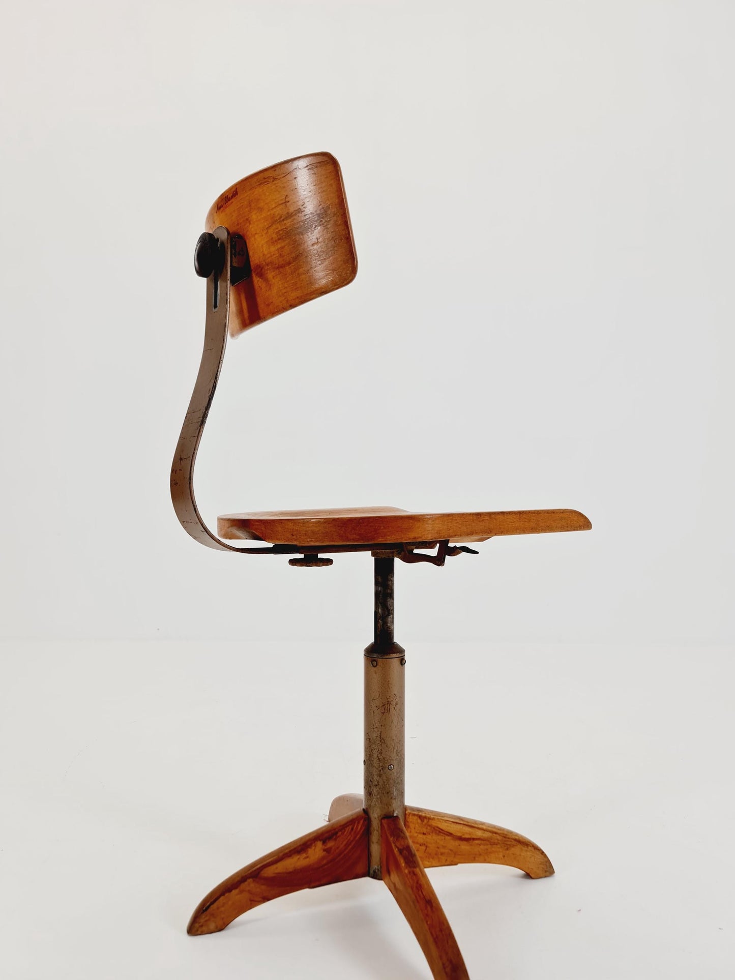 Bauhaus swivel office chair in solid wood By Ama Elastik Modell 325 ,1930s