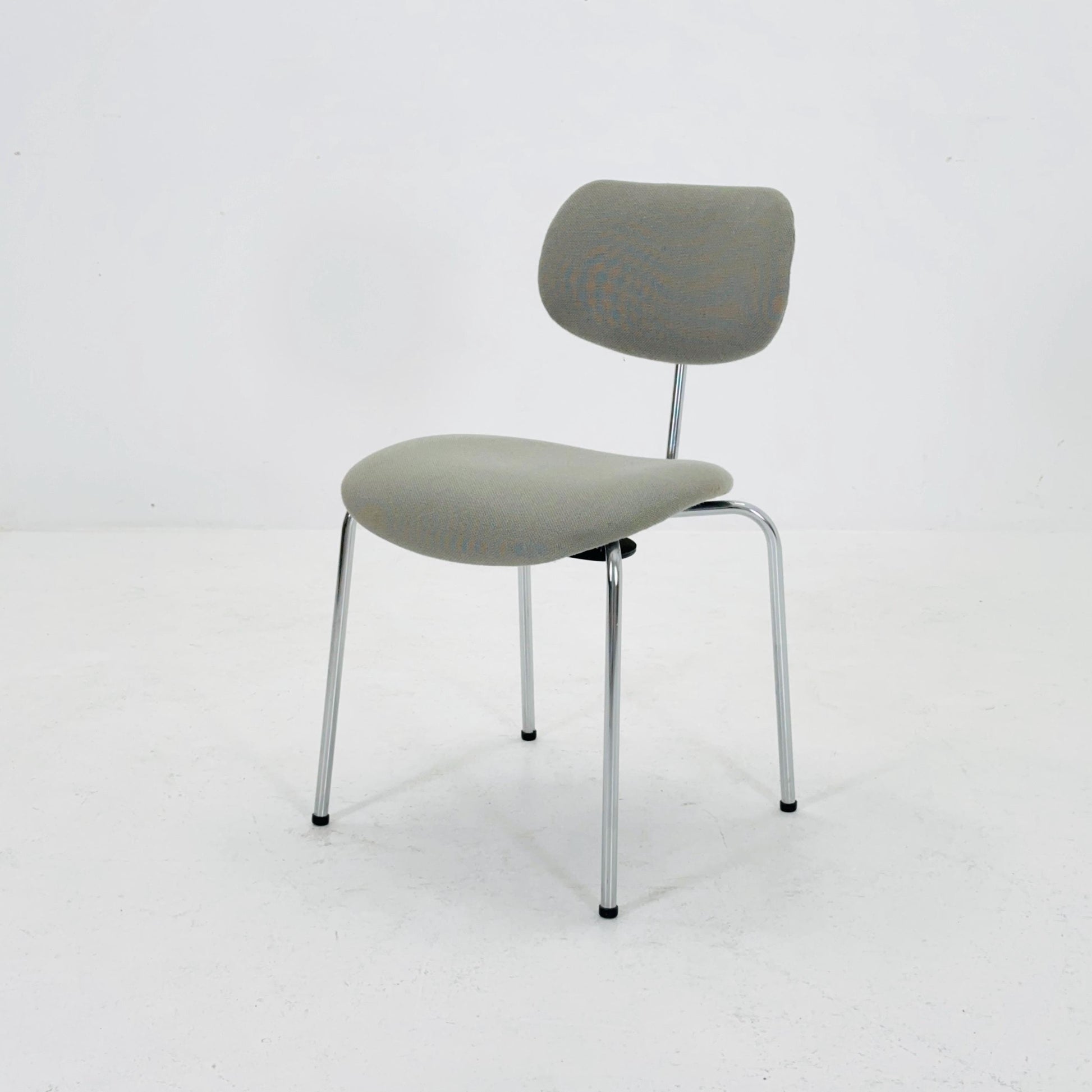 Mid century Austrian chair model SE 68 by Egon Eiermann for Wilde & Spieth 1990s