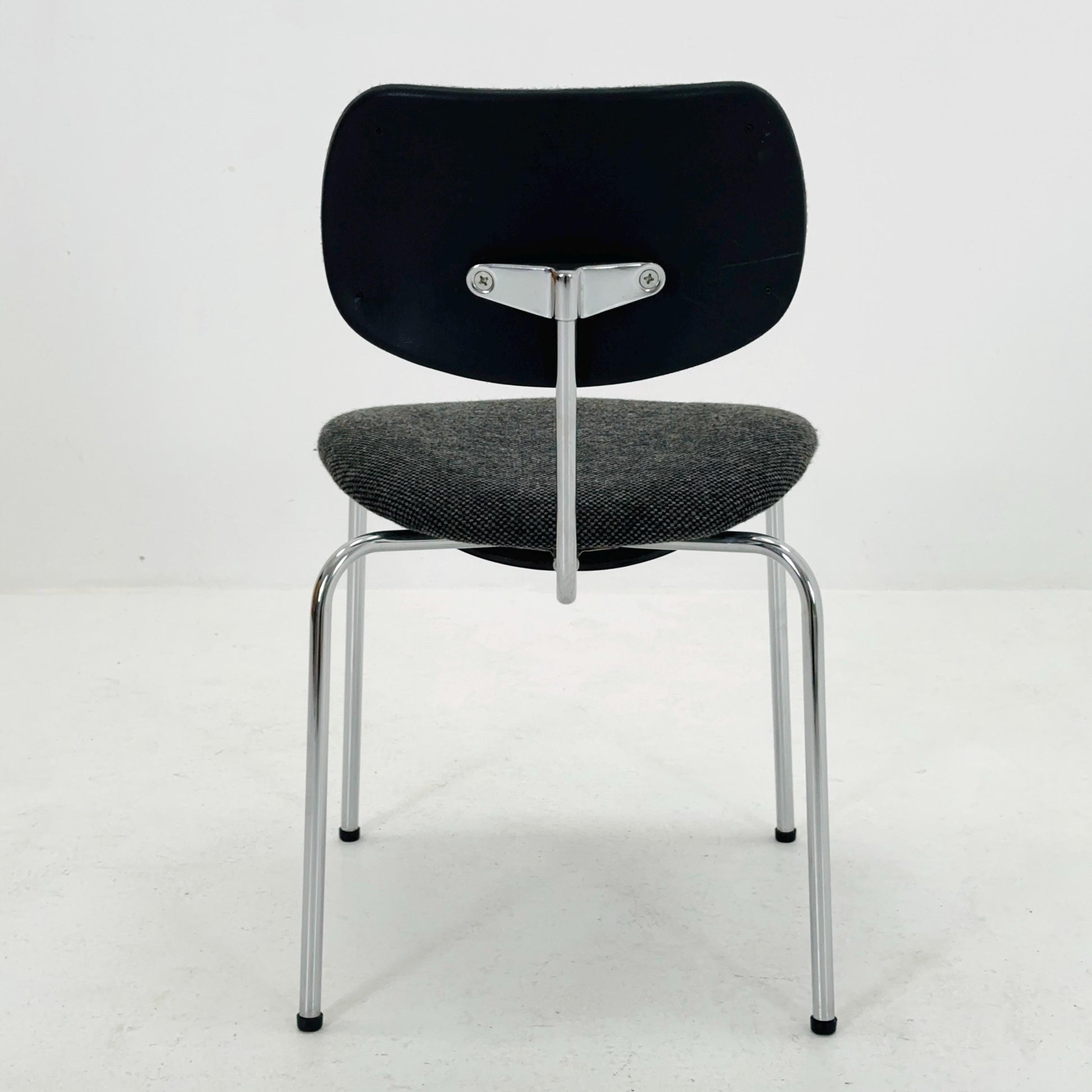Mid century Austrian chair model SE 68 by Egon Eiermann for Wilde & Spieth 1990s