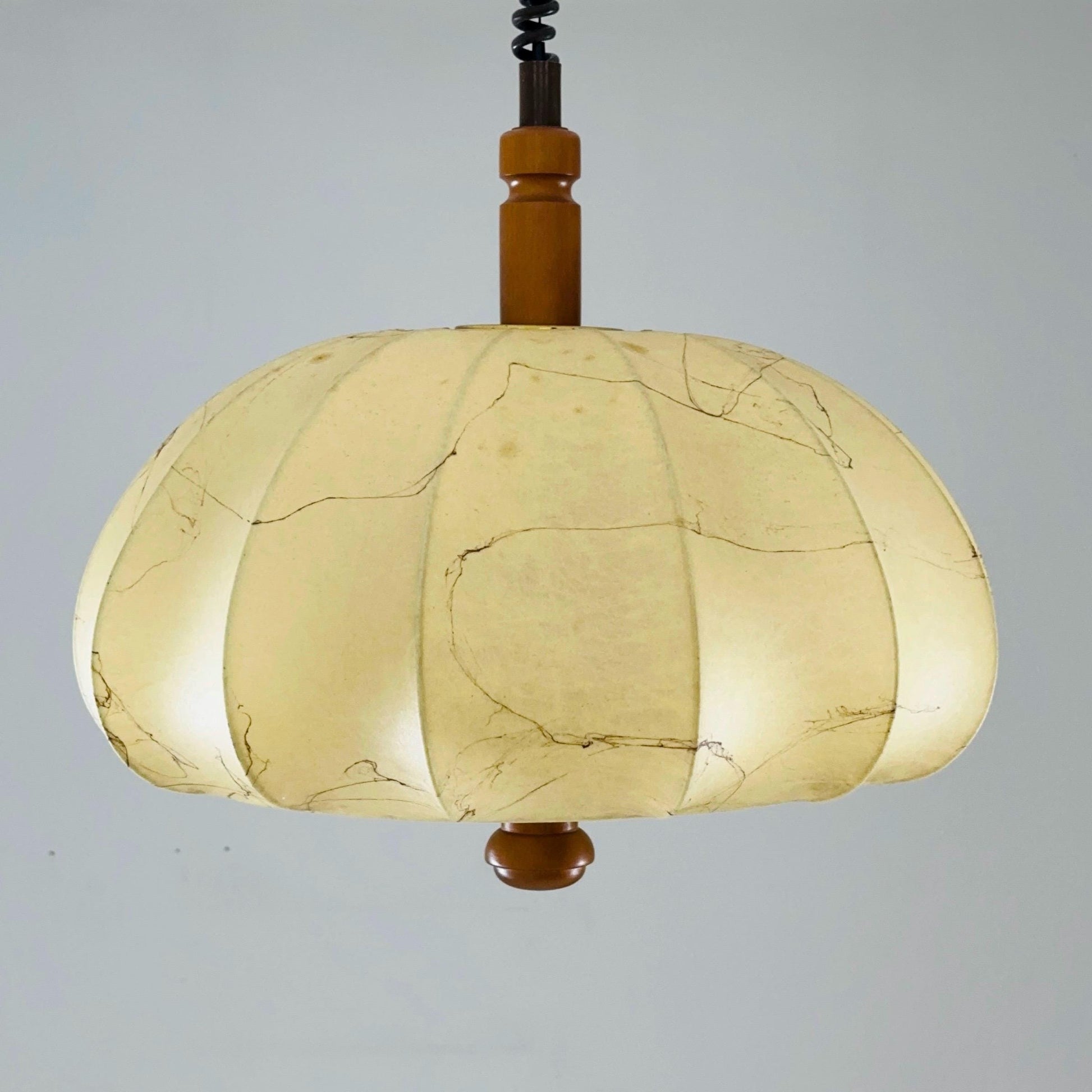 Mid century rare pendant lamp from the Cocoon series Designer Achille & Pier Giacomo Castiglioni Bovezzo (Italy) 1960s