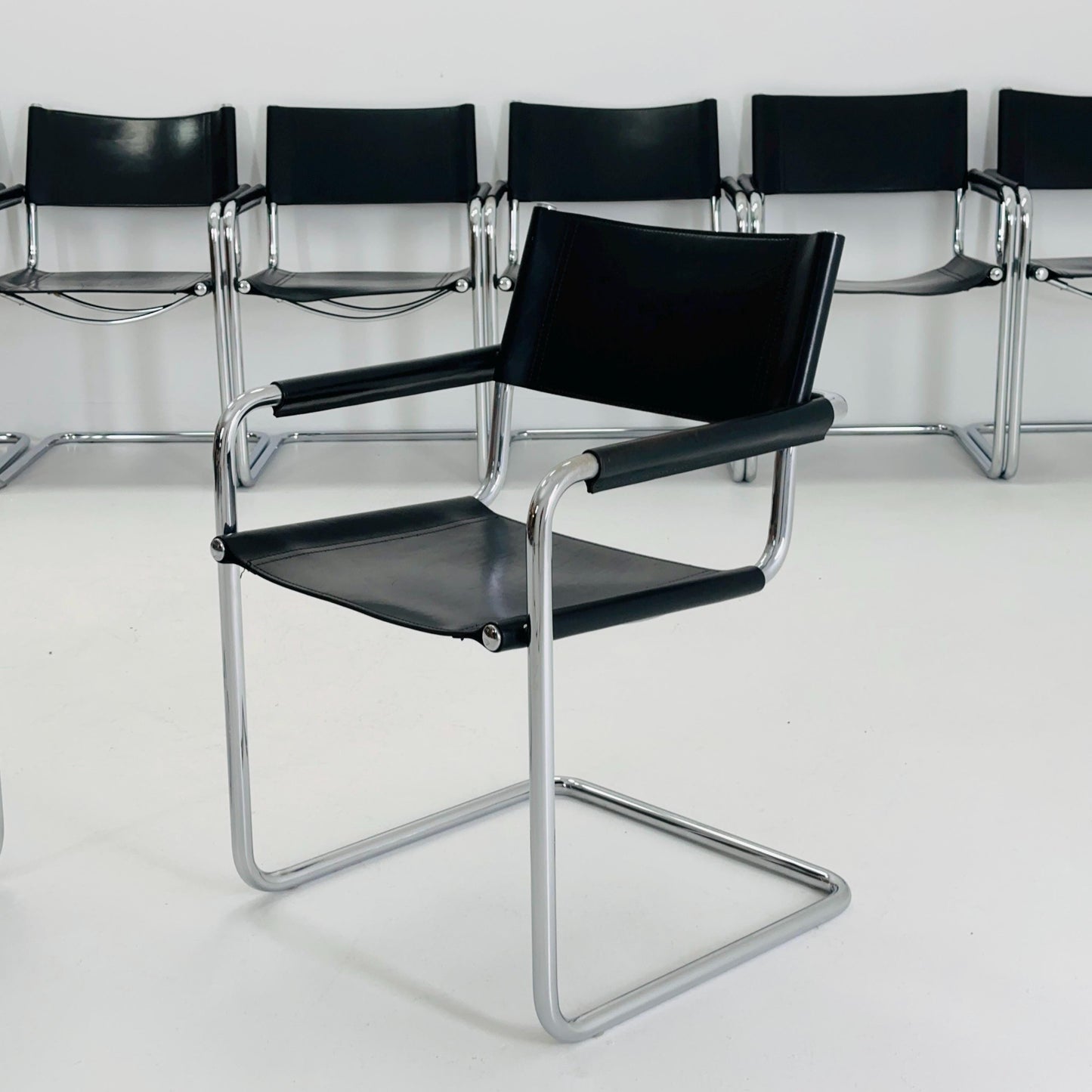 Set of 6 Mid century B34 Matteo Grassi Mg5 black leather cantilever chairs by Mart Stam italy 1980s