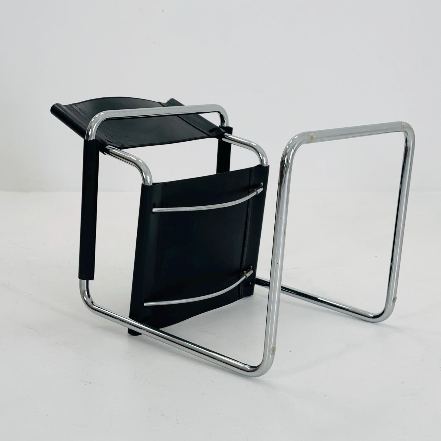 1 of 10 Mid century B34 Matteo Grassi Mg5 black leather cantilever chair by Mart Stam italy 1980s