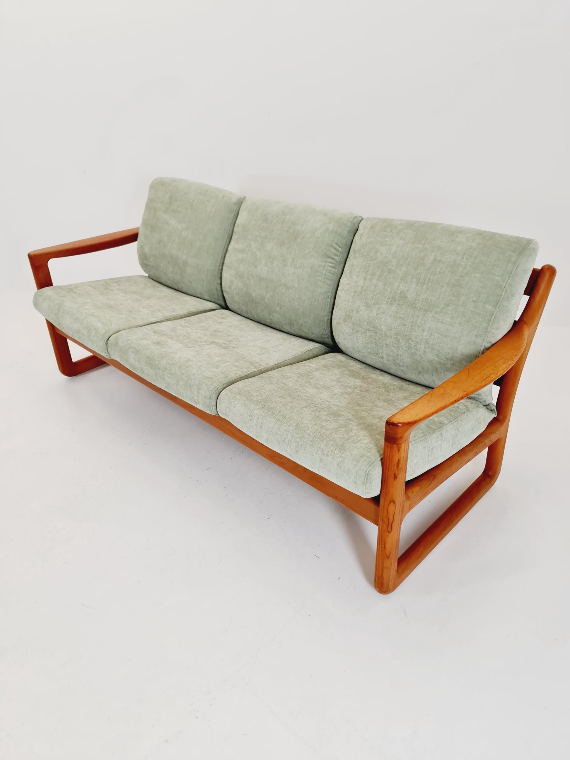 Mid century teak 3 -Seater Sofa by Johannes Andersen for Silkeborg , 1960s