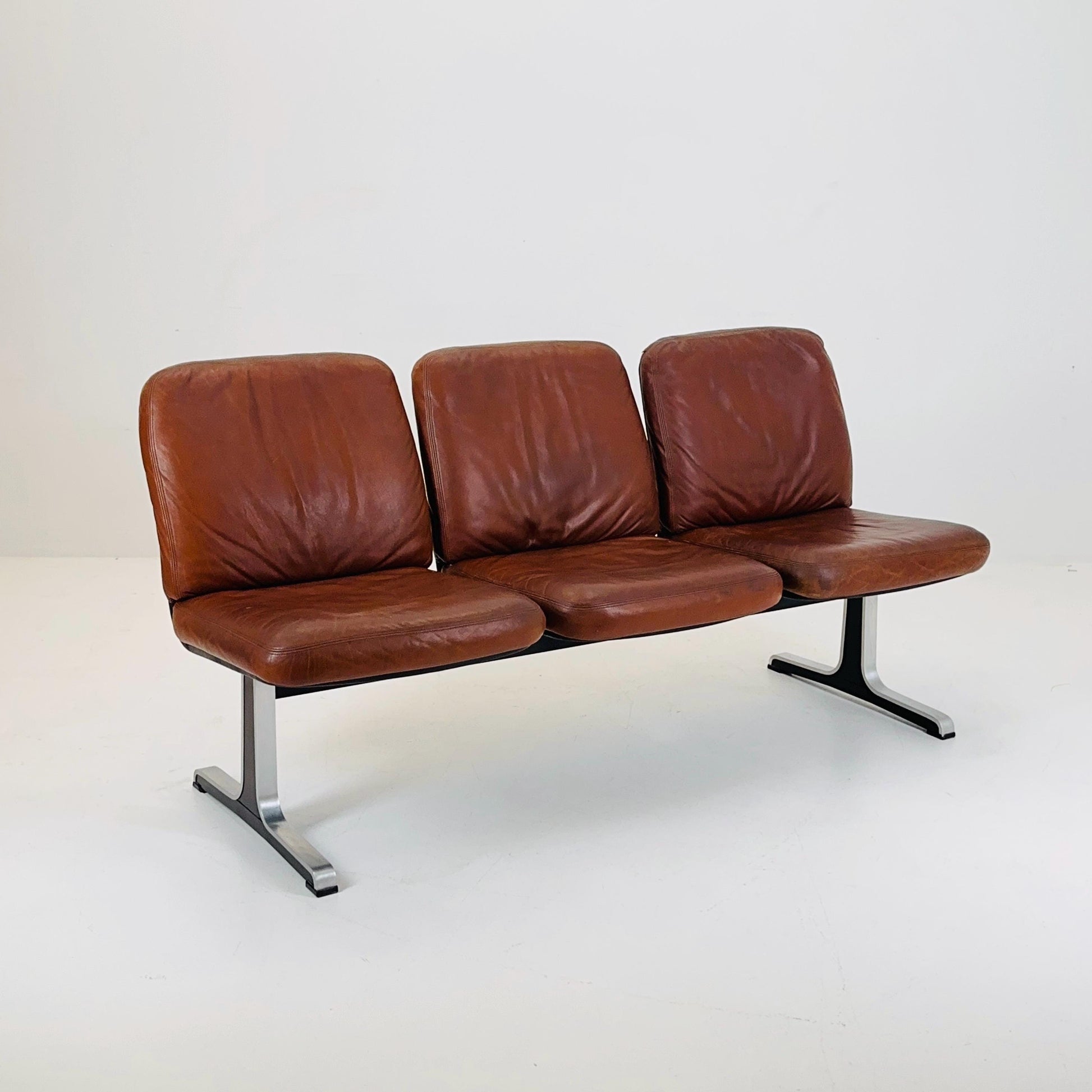 Mid century Bauhaus waiting bench- Sofa in brown leather . Italy 1980s