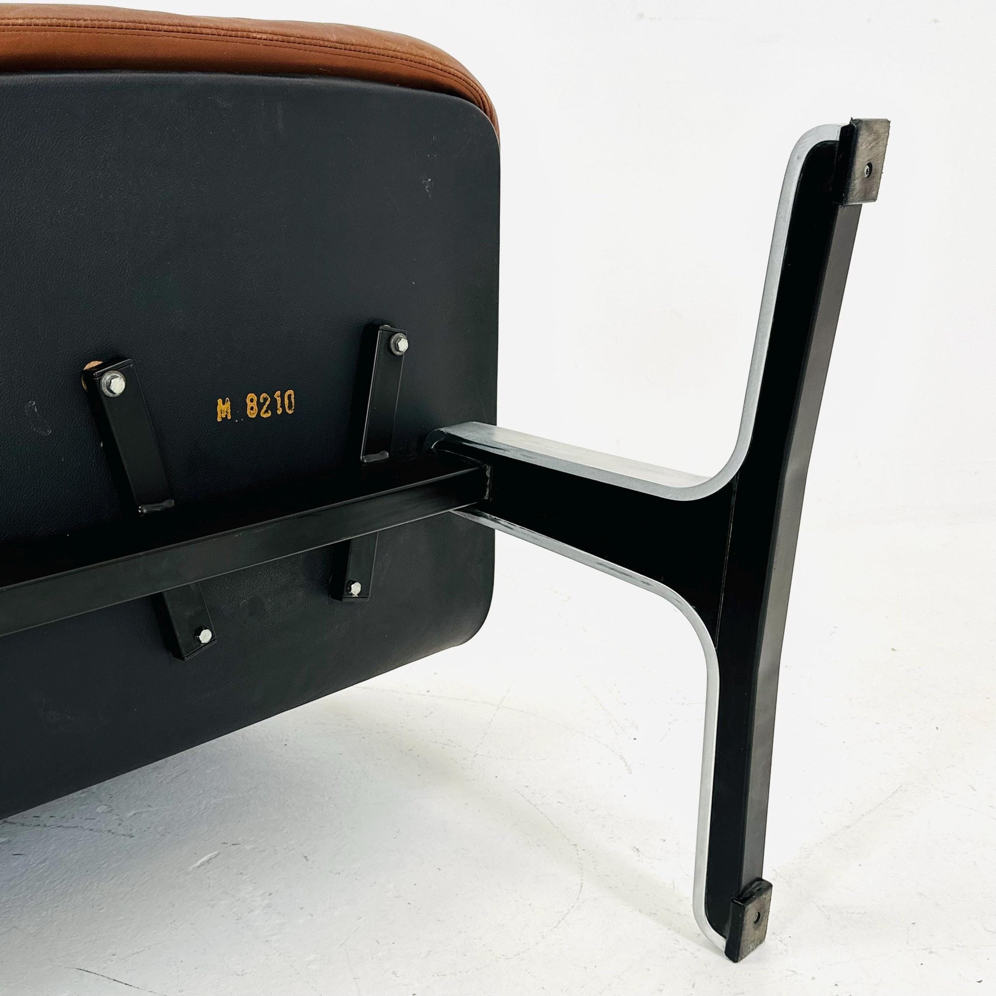 Mid century Bauhaus waiting bench- Sofa in brown leather . Italy 1980s