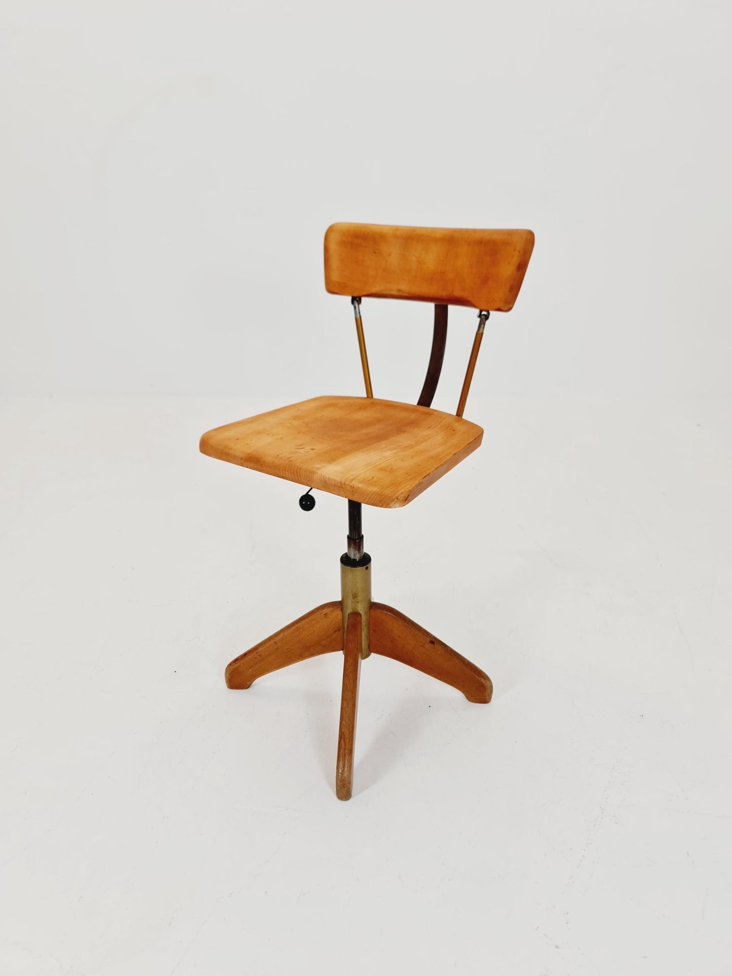 Bauhaus swivel office chair in solid wood By Stoll Giroflex ,1950s