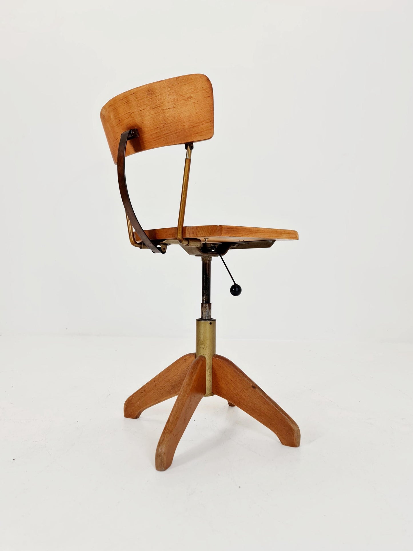 Bauhaus swivel office chair in solid wood By Stoll Giroflex ,1950s