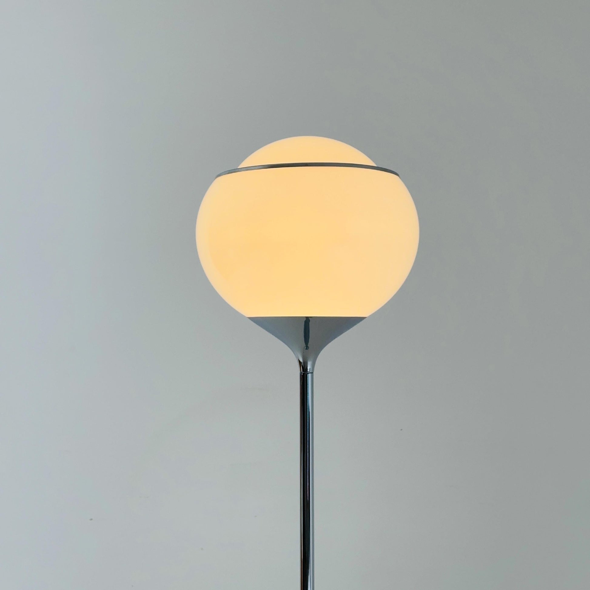 Mid century Bud Grande Floor Lamp by Studio 6G by Luigi Massoni for Guzzini, 1968