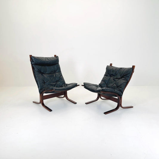 Set of 2 Ingmar Relling “Siesta” Chairs – Highback & Lowback Models in Black Leather with Bentwood Frames, 1960s