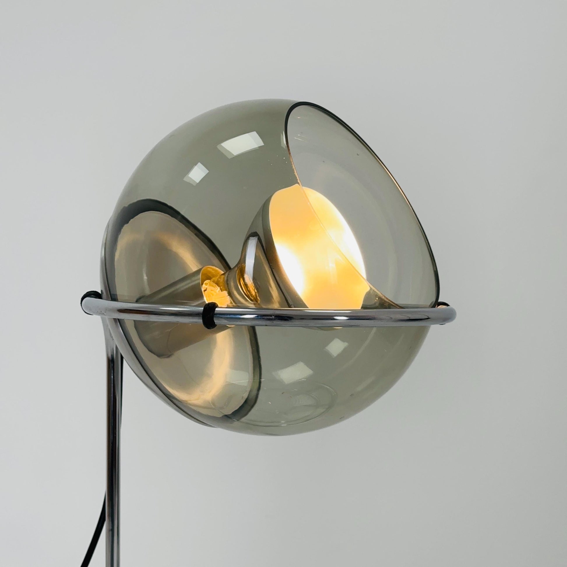Mid-Century Space Age Table Lamp in Glass & Chrome, 1980s Italy