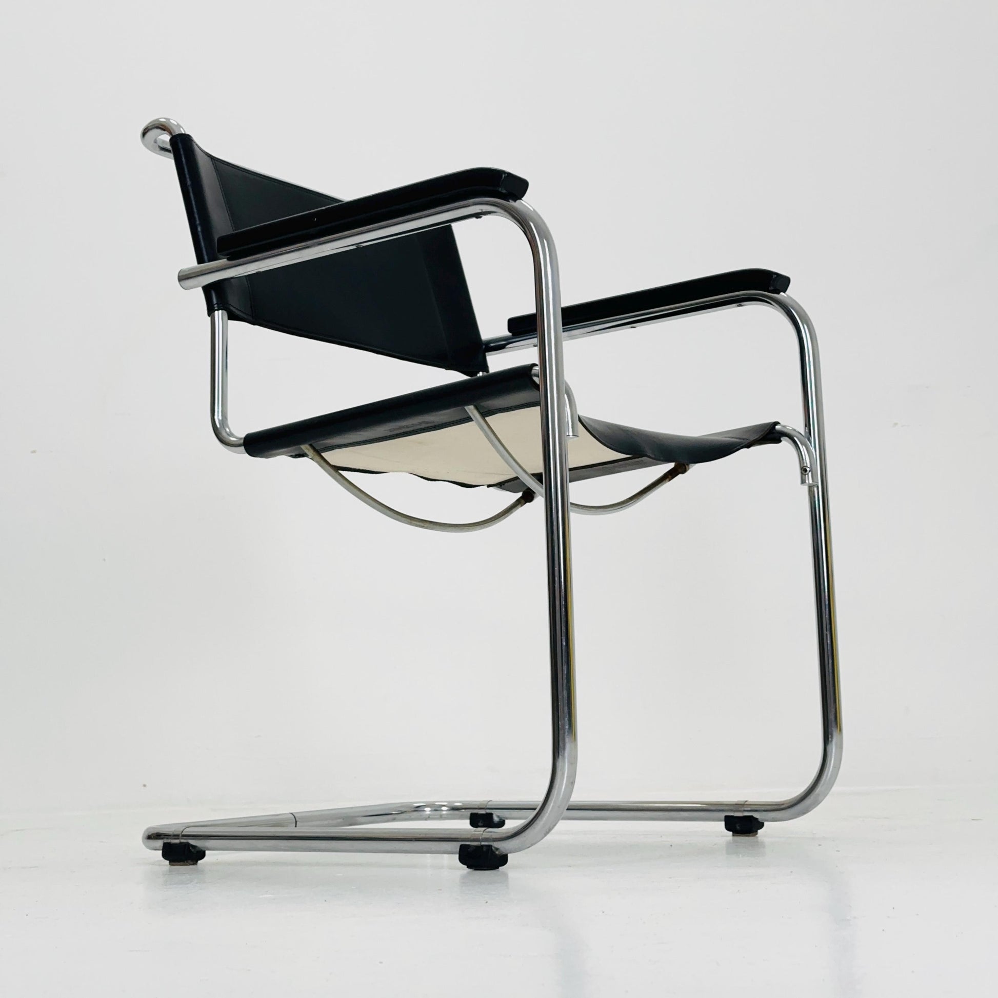 Bauhaus black leather iconic armchair by Mart Stam for Thonet 1980s