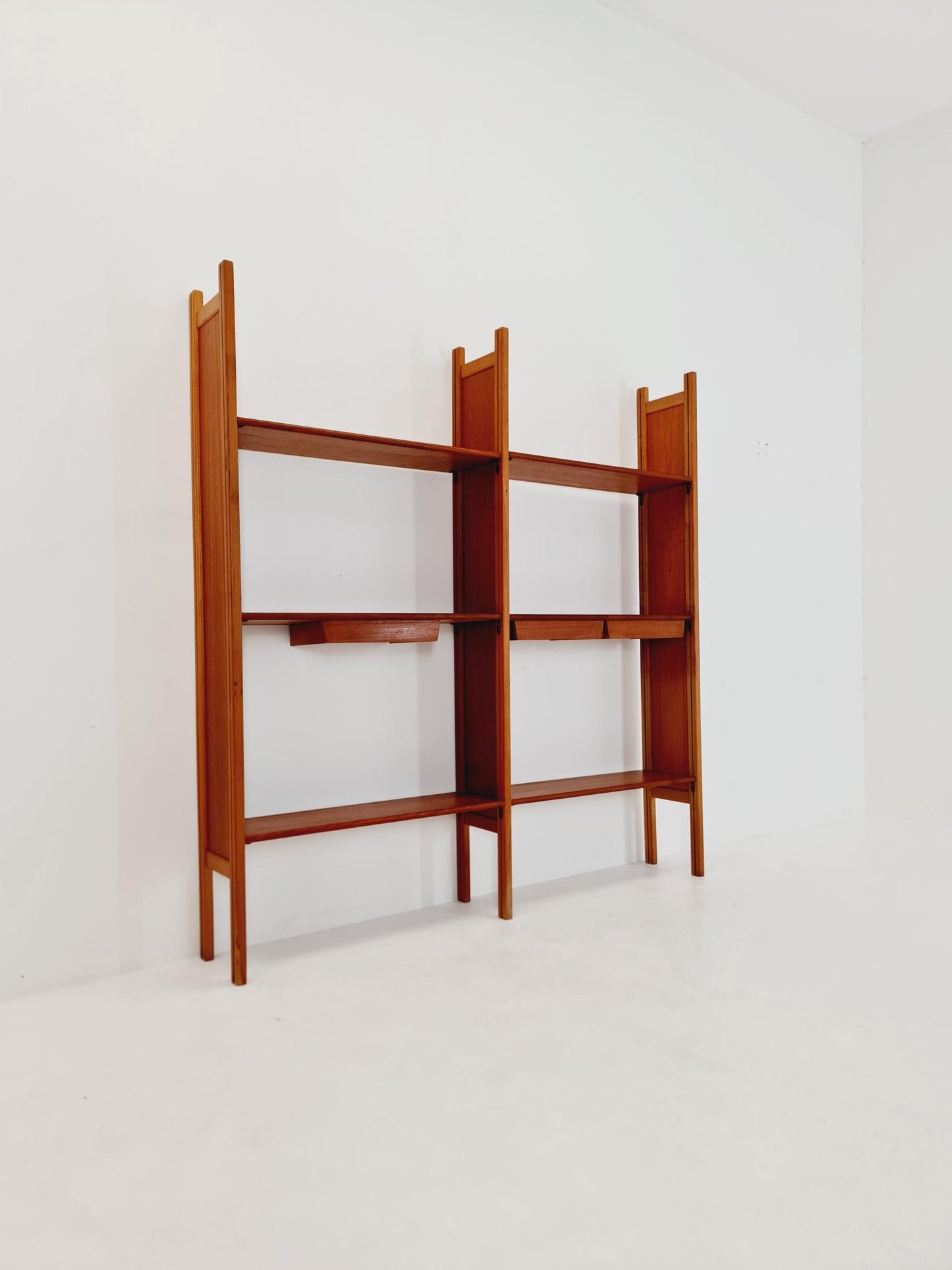 Danish freestanding vintage bookshelf system/ book case teak by Bengt Ruda, 1960s