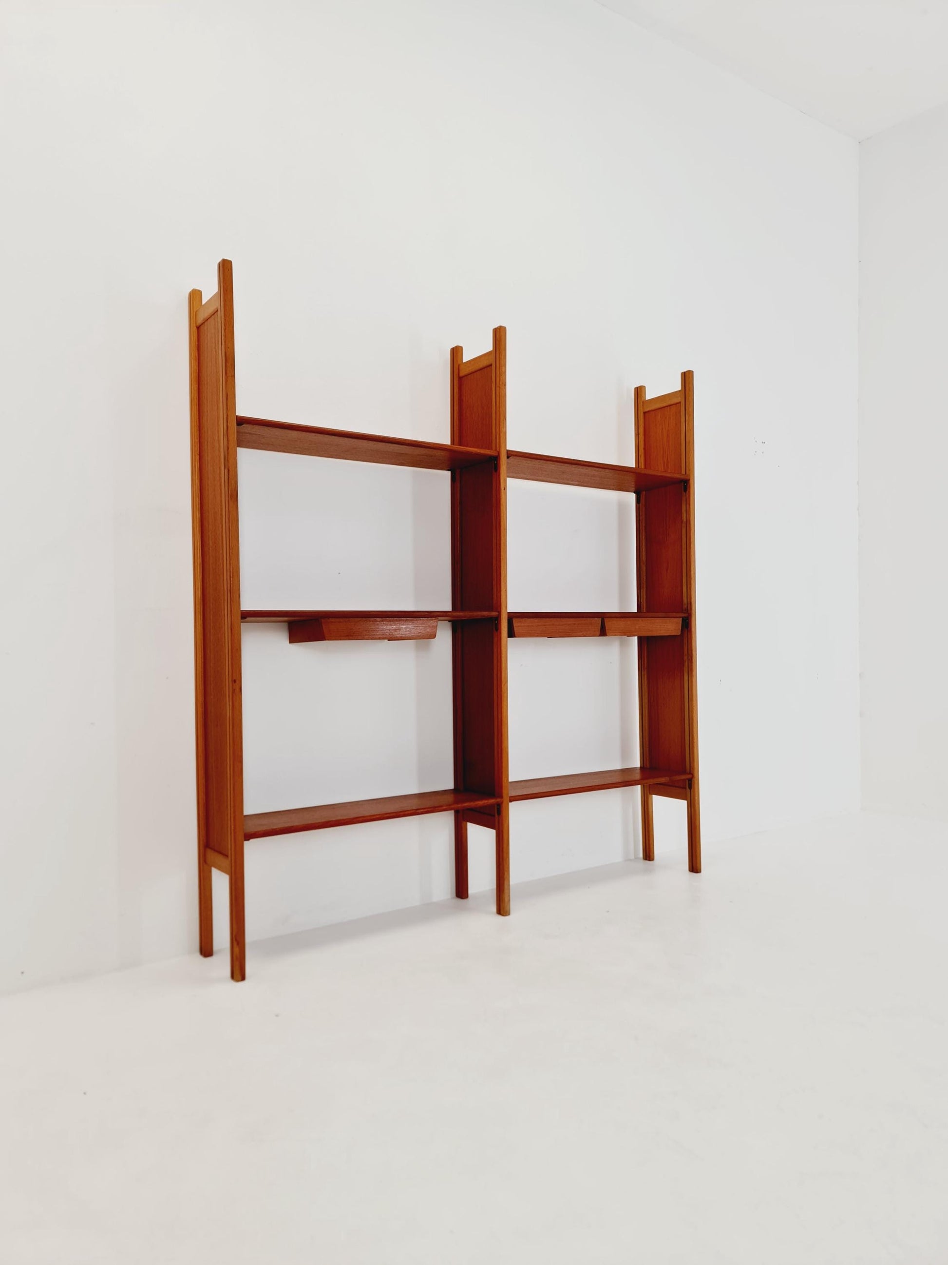 Danish freestanding vintage bookshelf system/ book case teak by Bengt Ruda, 1960s