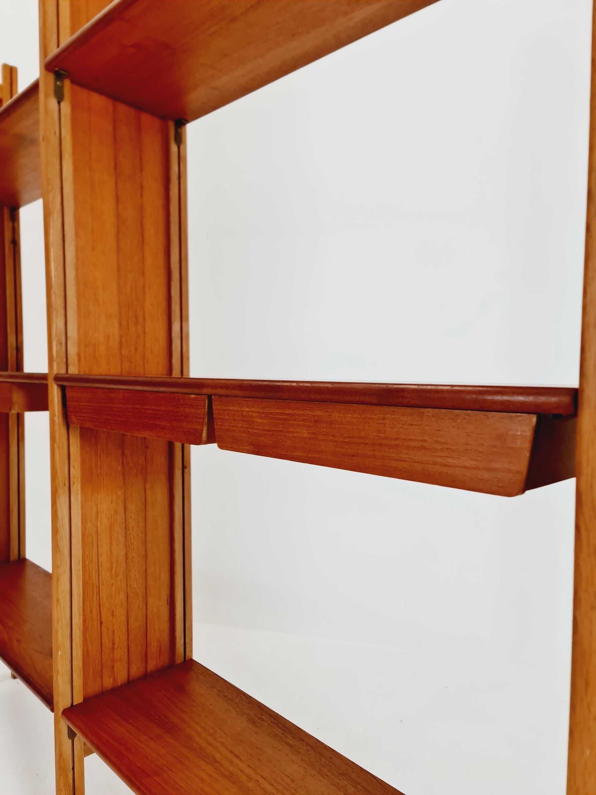 Danish freestanding vintage bookshelf system/ book case teak by Bengt Ruda, 1960s