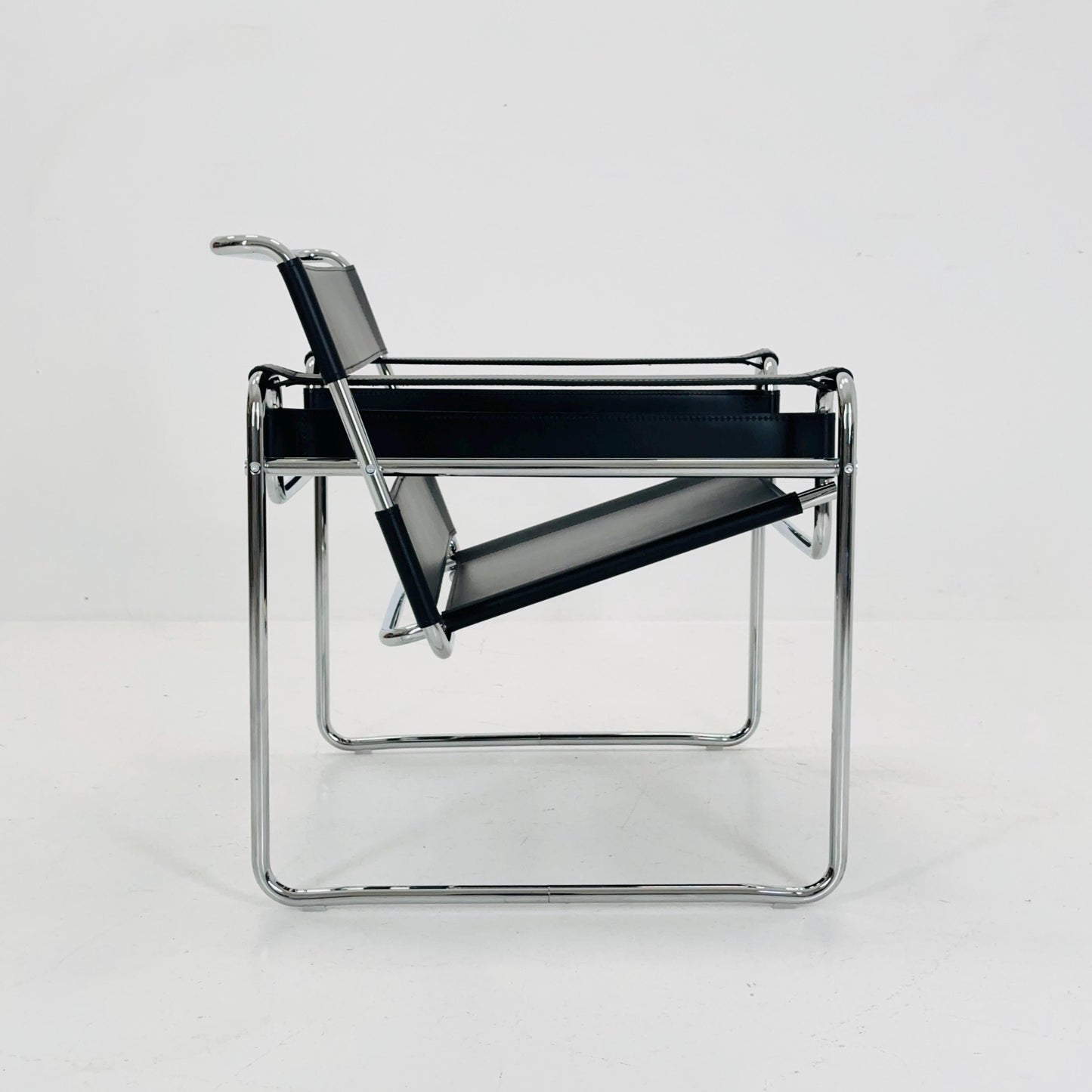 Mid century black B3 armchair WASSILY by Marcel Brauer, 1990s Italy