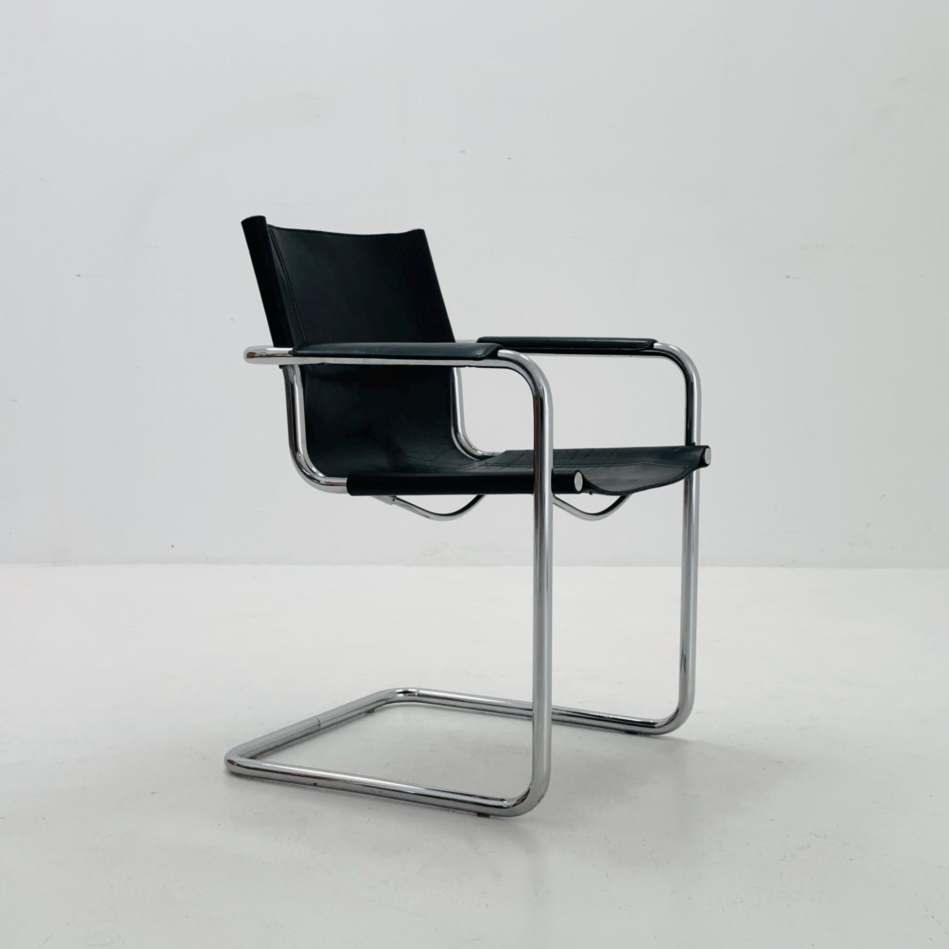 Mid century armchair by Matteo Grassi Model visitor black leather Italy 1980s