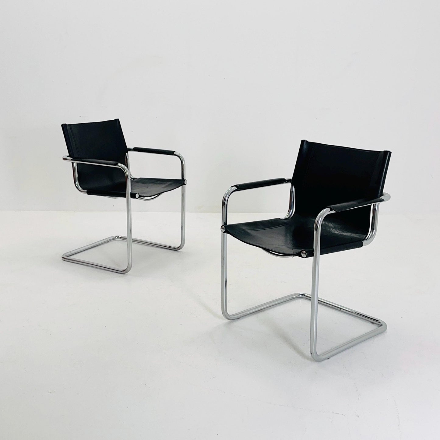 Set of 2 Mid century Matteo Grassi visitor armchairs black leather Italy 1980s